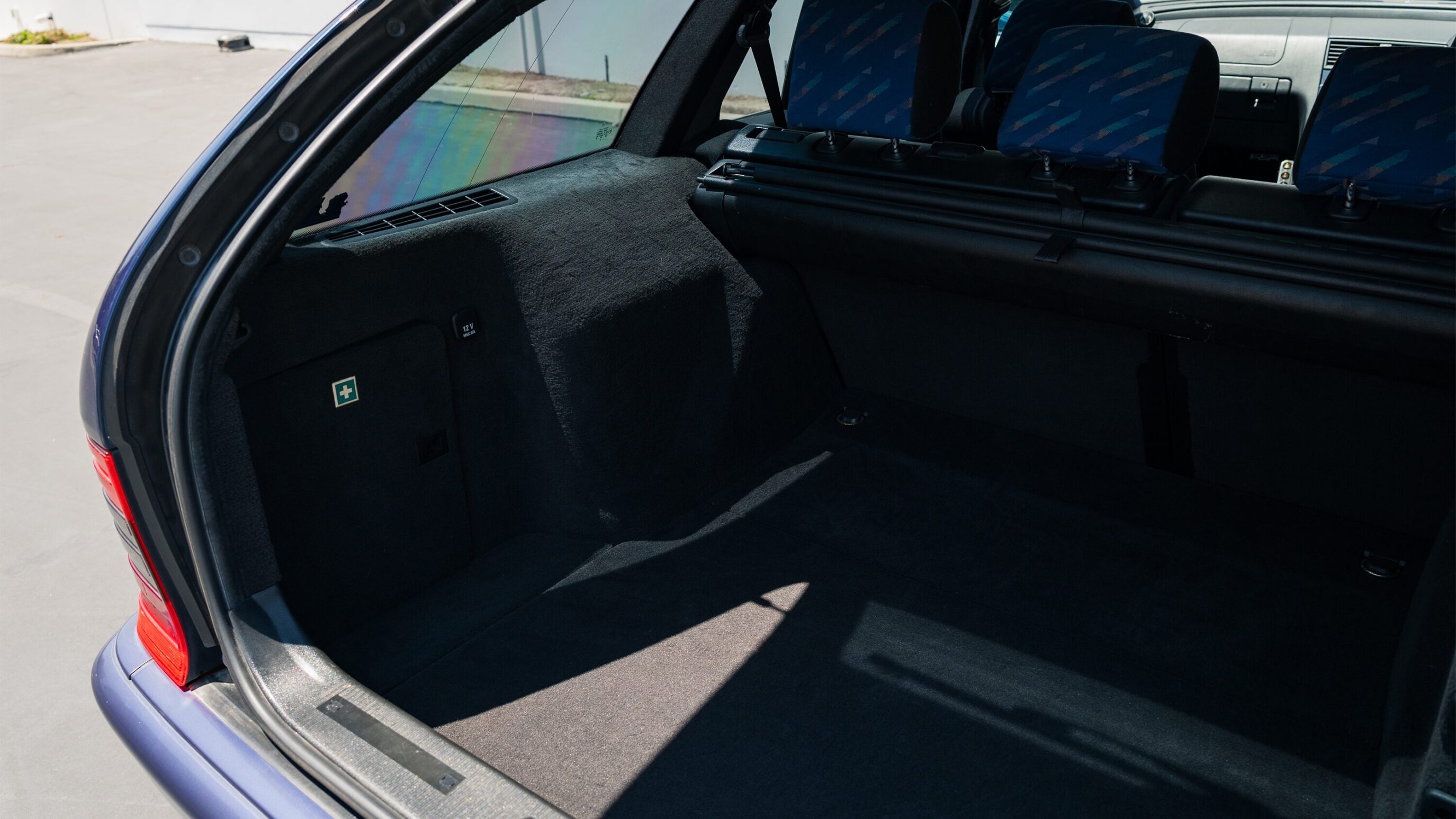 
								1999 Mercedes C200 Station Wagon full									