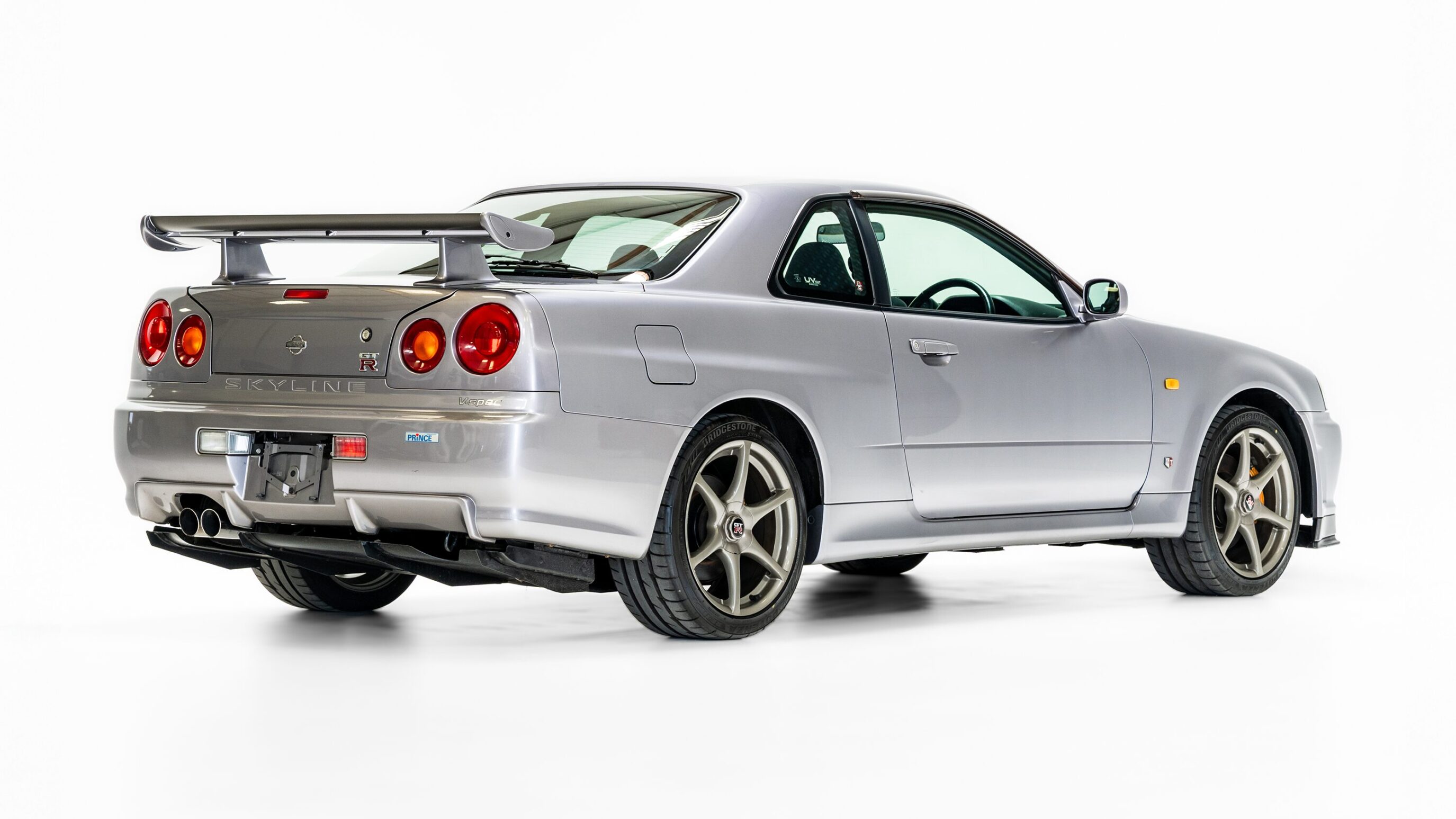 
								1999 Nissan Skyline GTR (BNR34) V-Spec Athlete Silver full									