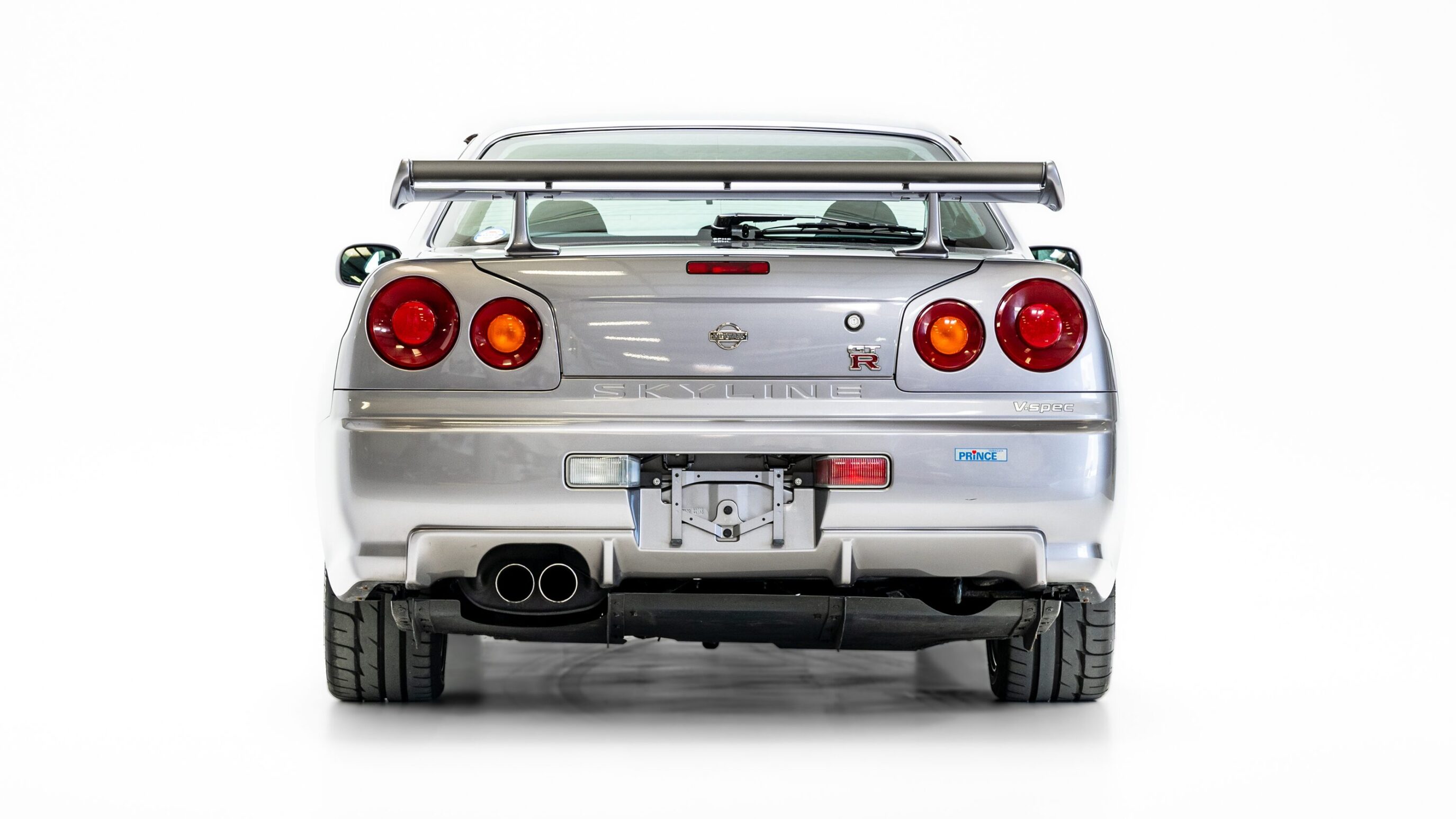 
								1999 Nissan Skyline GTR (BNR34) V-Spec Athlete Silver full									