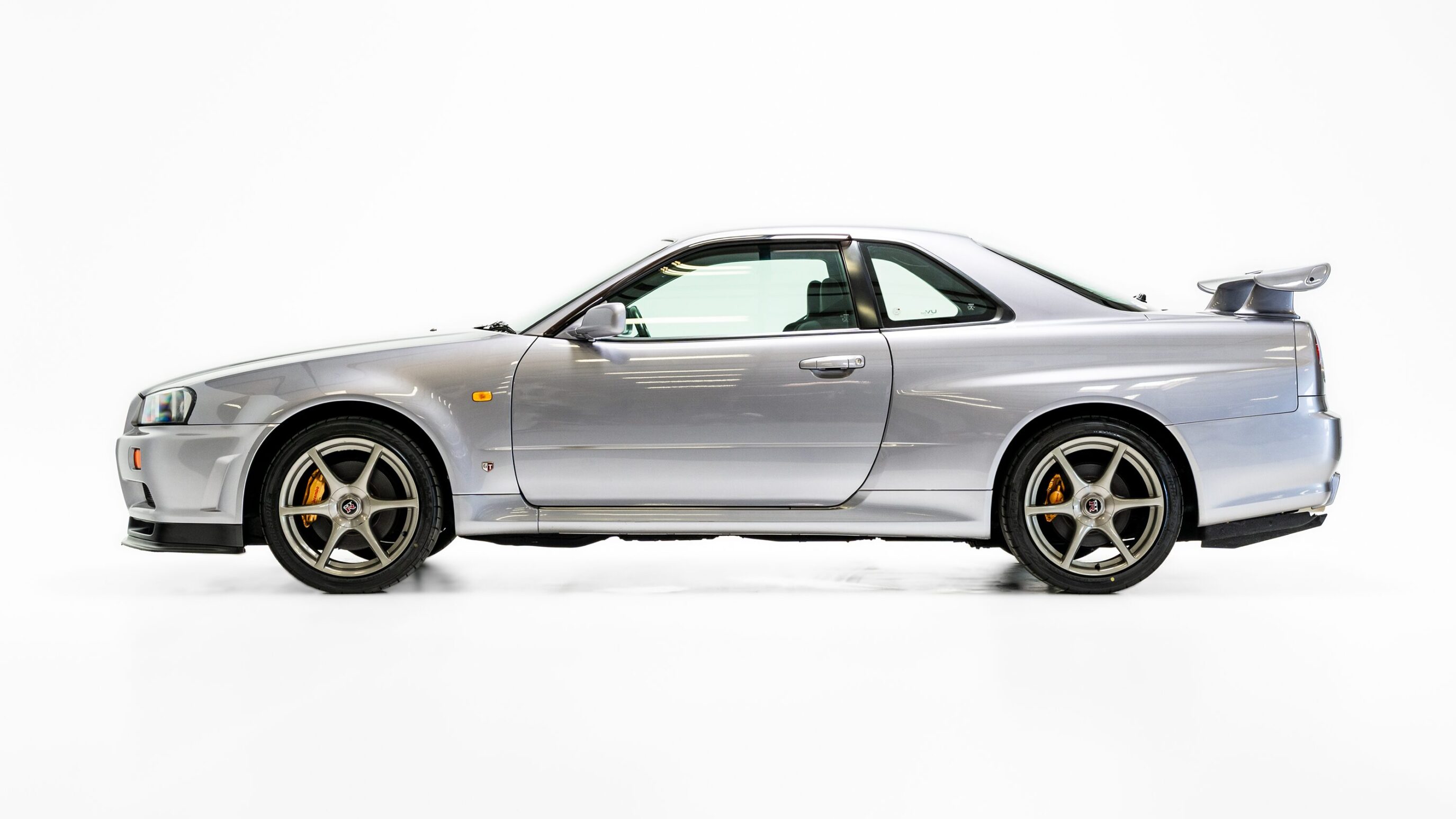 
								1999 Nissan Skyline GTR (BNR34) V-Spec Athlete Silver full									