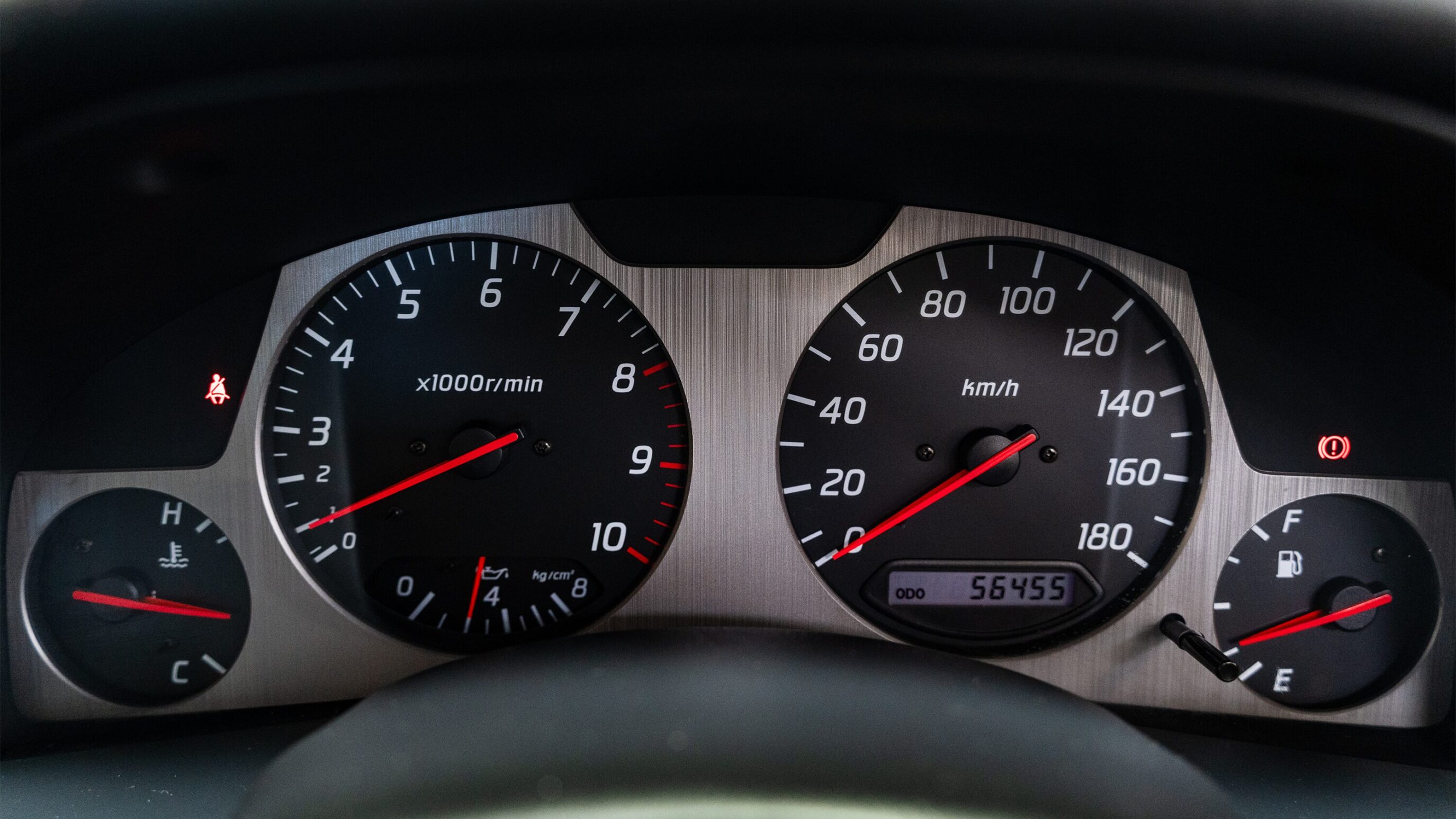 
								1999 Nissan Skyline GTR (BNR34) V-Spec Athlete Silver full									