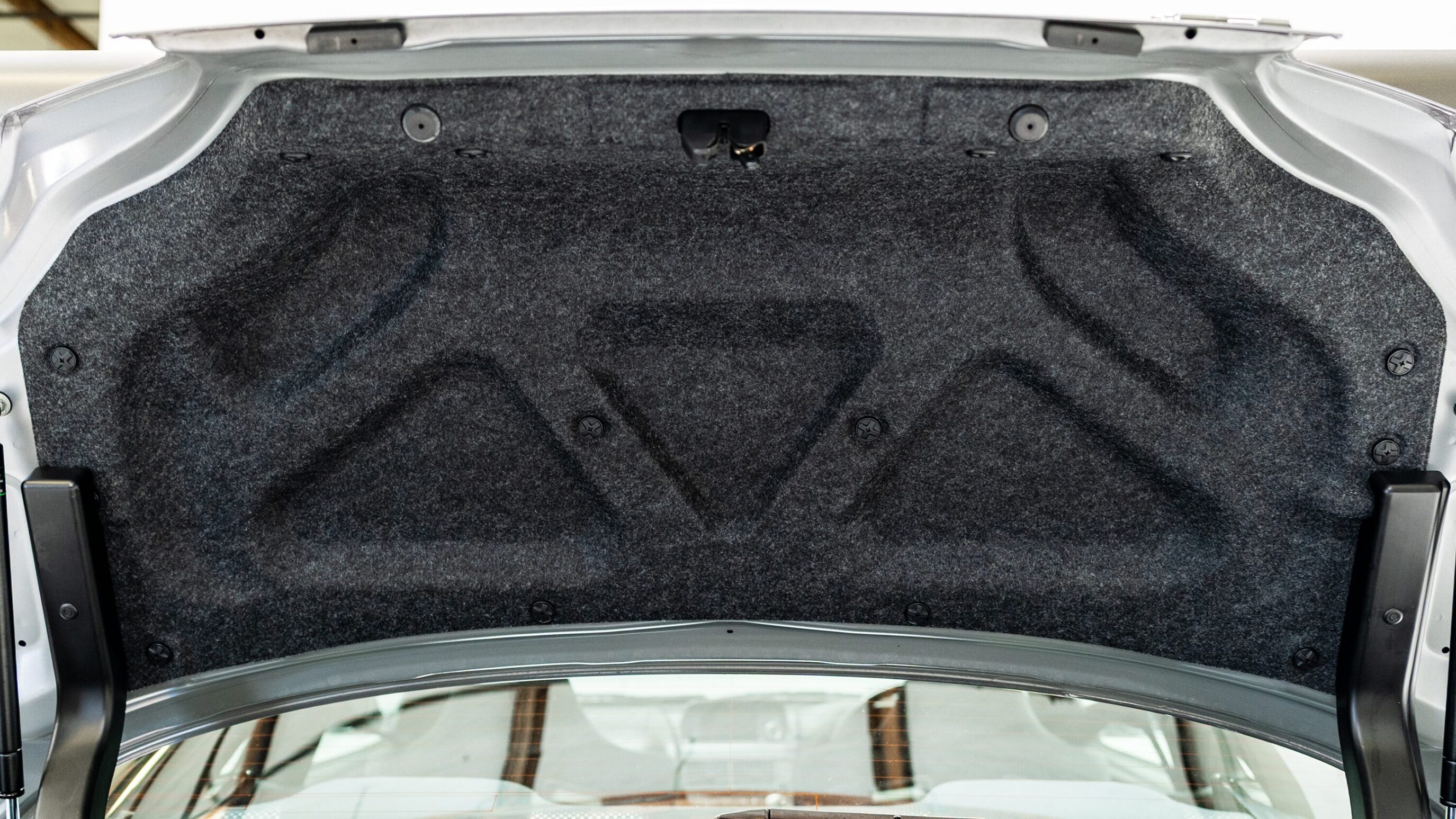 
								1999 Nissan Skyline GTR (BNR34) V-Spec Athlete Silver full									