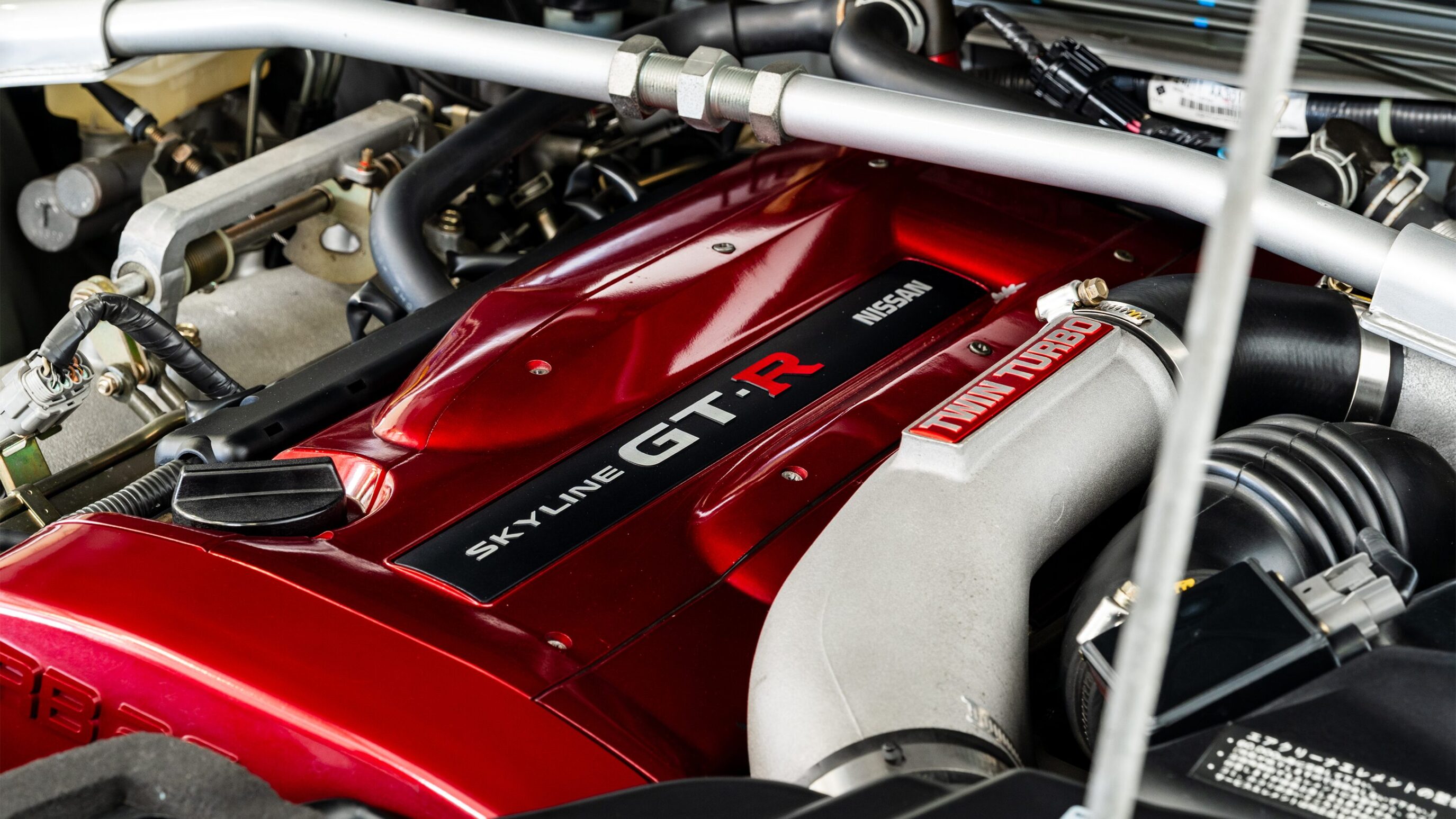 
								1999 Nissan Skyline GTR (BNR34) V-Spec Athlete Silver full									