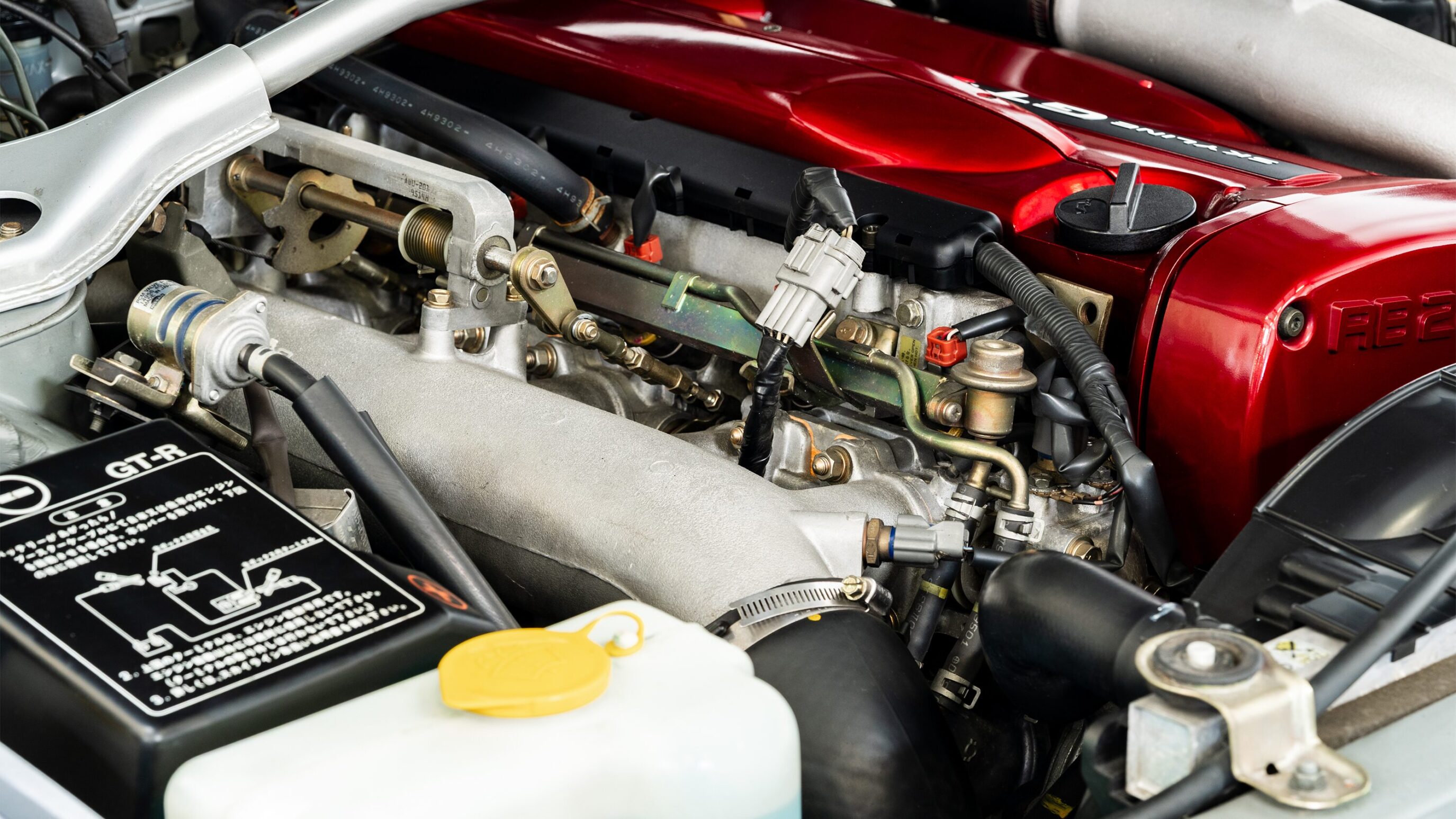 
								1999 Nissan Skyline GTR (BNR34) V-Spec Athlete Silver full									