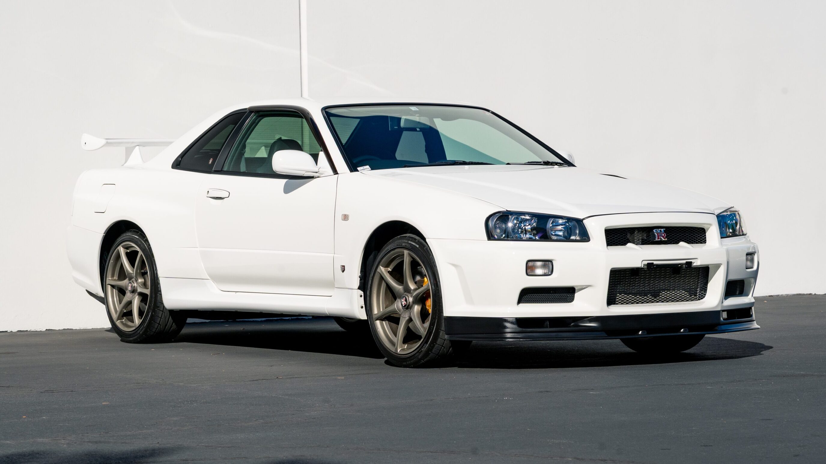 2000 Nissan Skyline GTR (BNR34) V-Spec II White