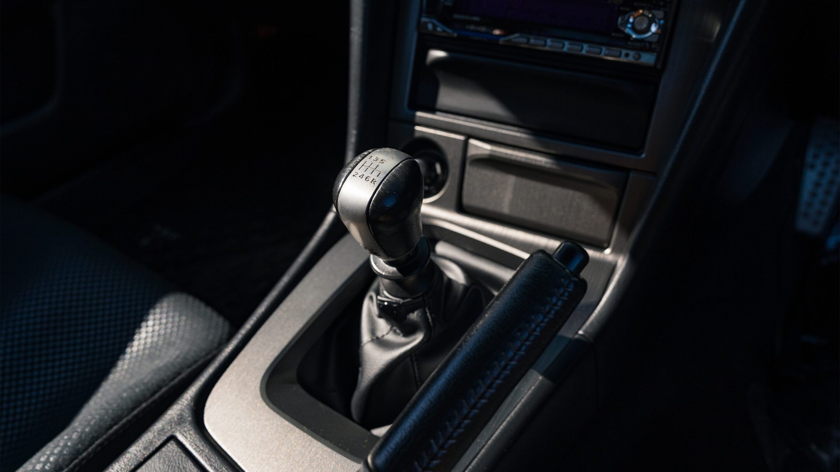 
								2000 Nissan Skyline GTR (BNR34) V-Spec II White full									