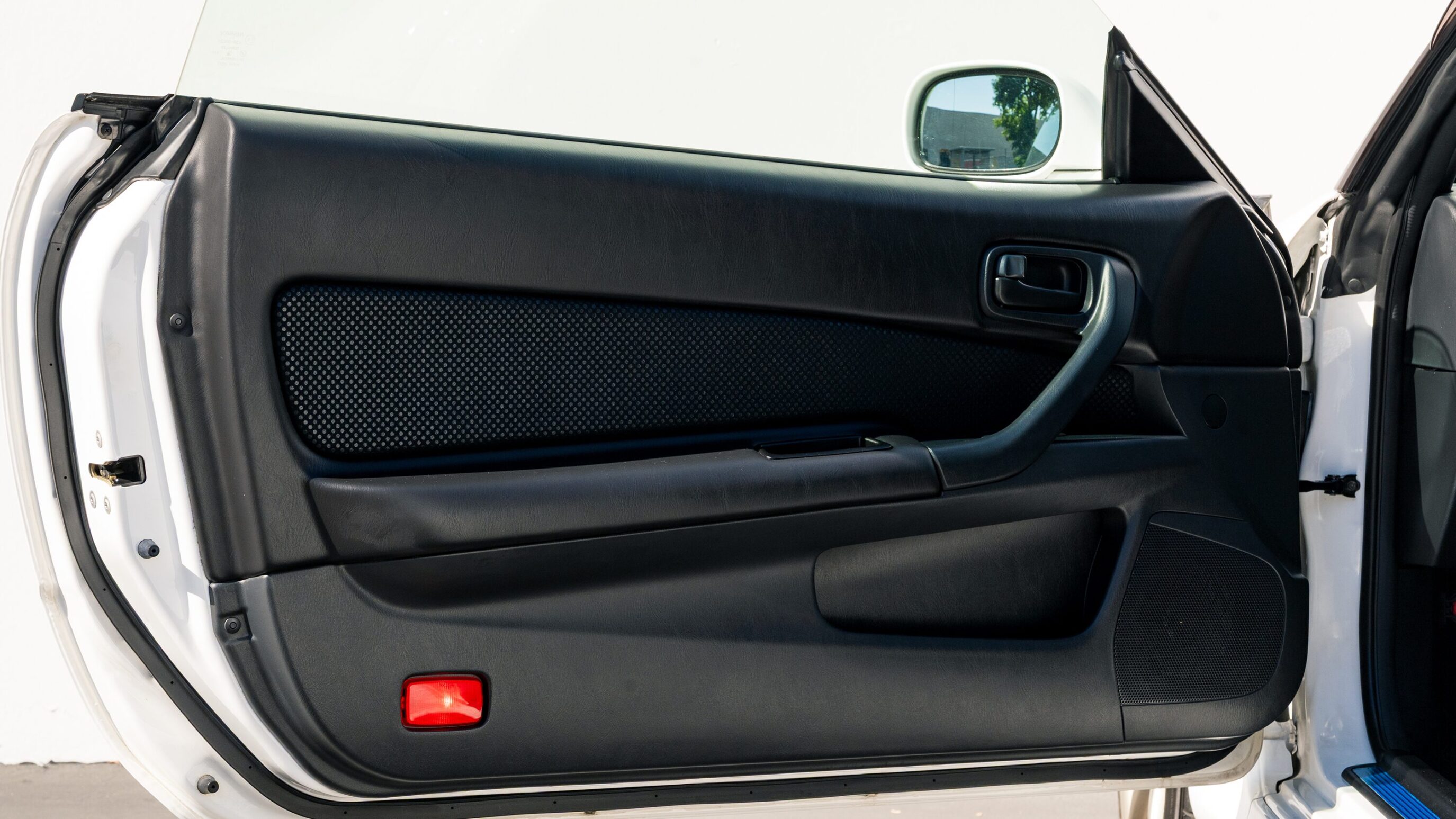 
								2000 Nissan Skyline GTR (BNR34) V-Spec II White full									