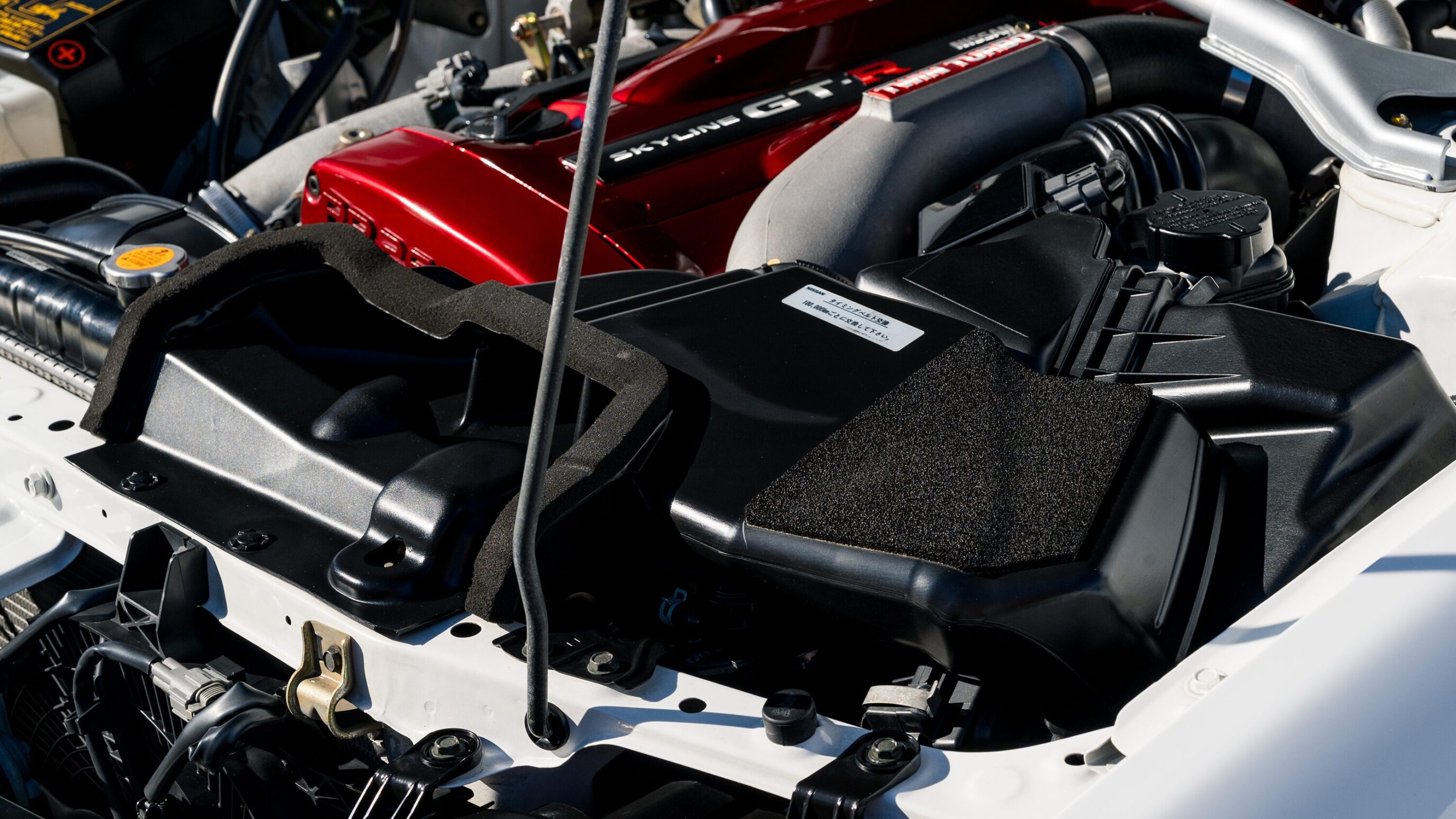 
								2000 Nissan Skyline GTR (BNR34) V-Spec II White full									