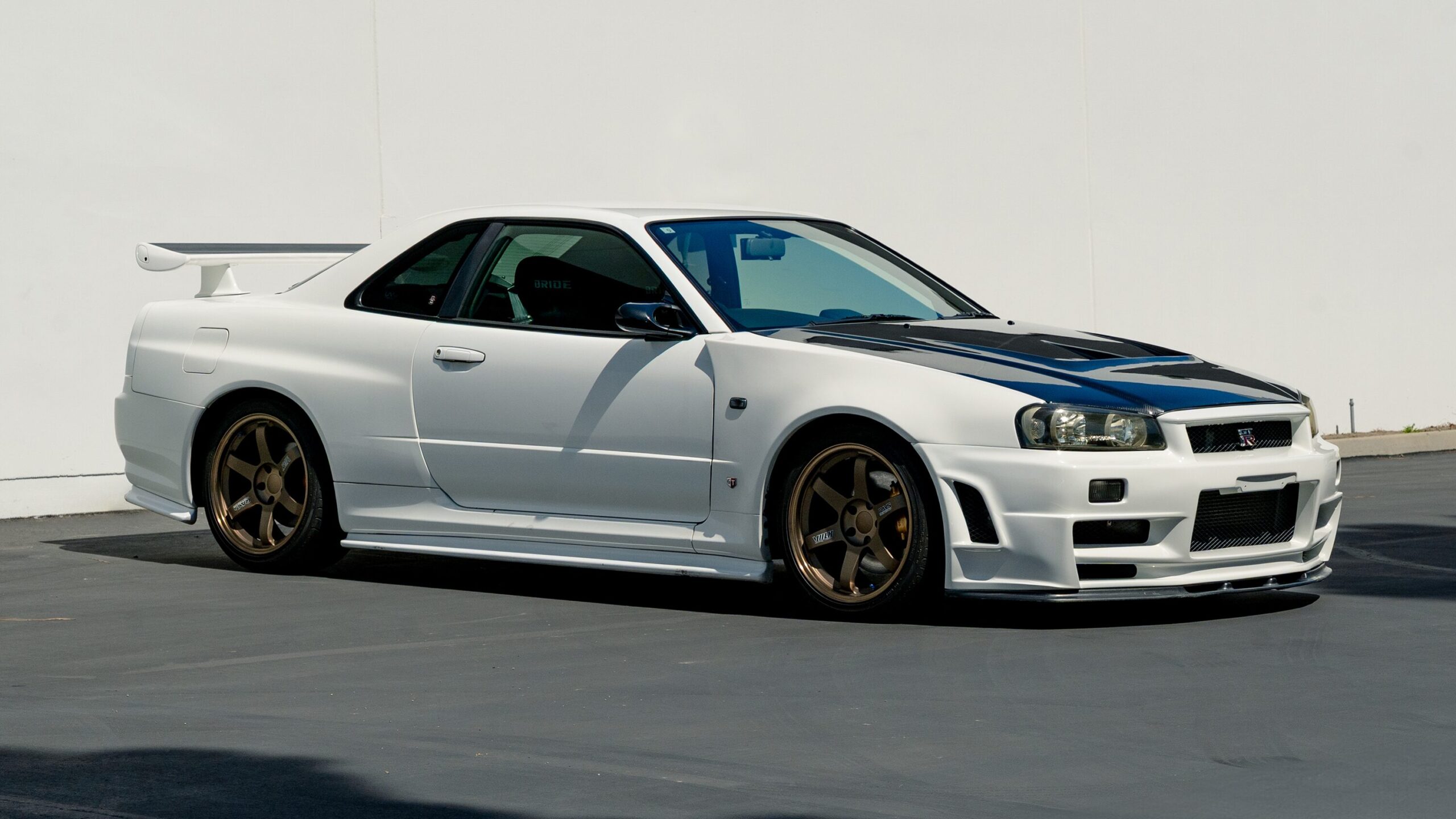 1999 Nissan Skyline GT-R (BNR34) NISMO S1 Engine White