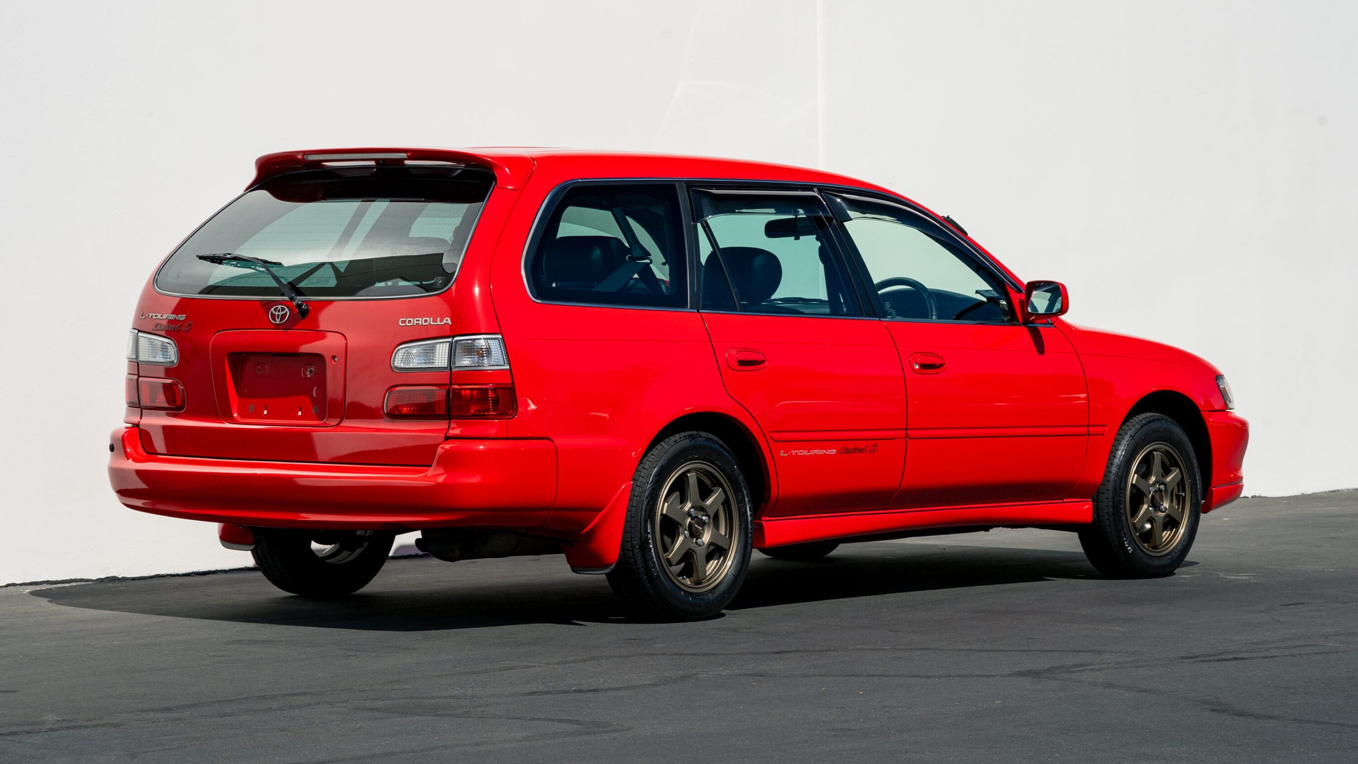 
								2000 Toyota Corolla Wagon Touring full									