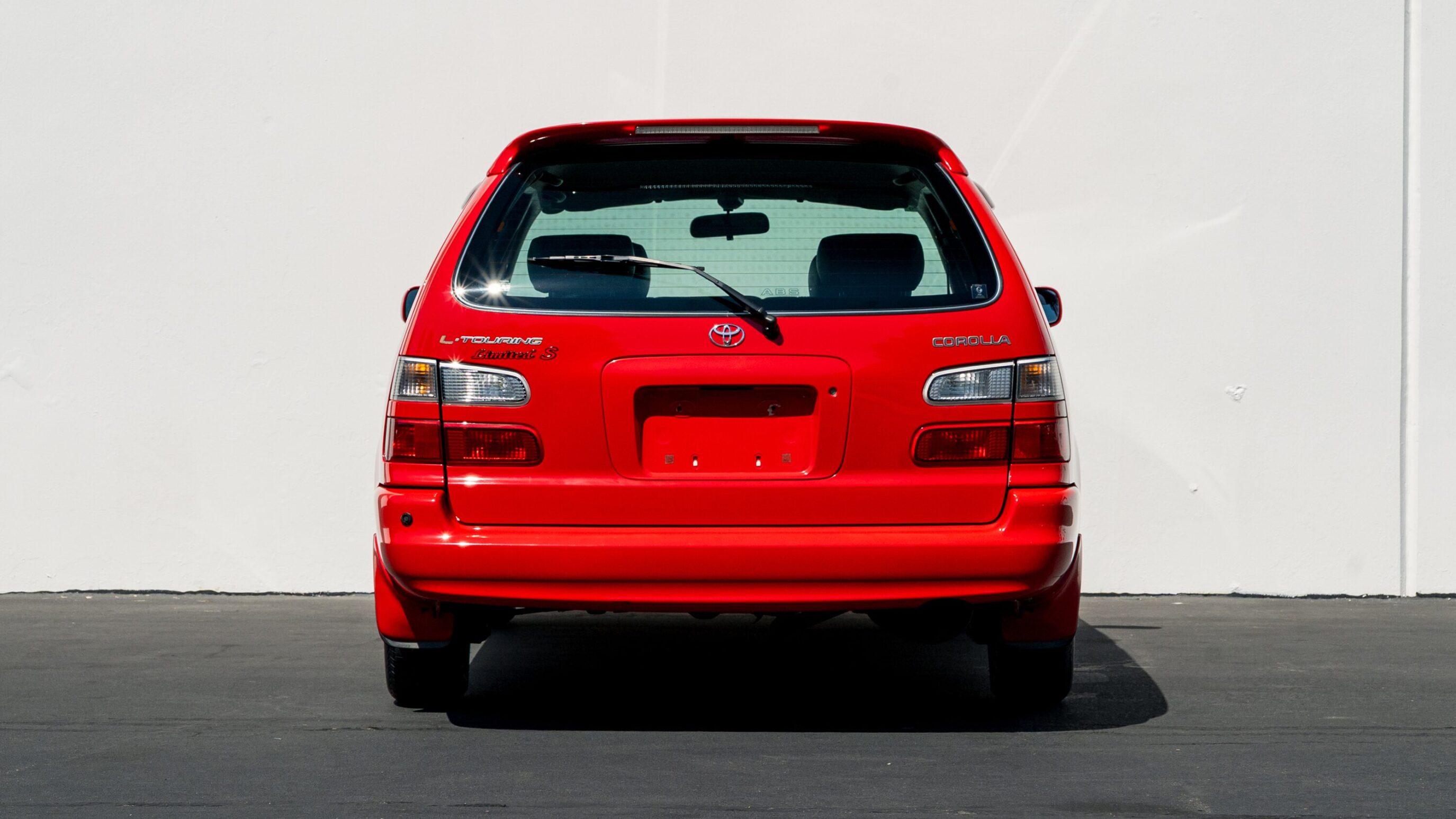 
								2000 Toyota Corolla Wagon Touring full									