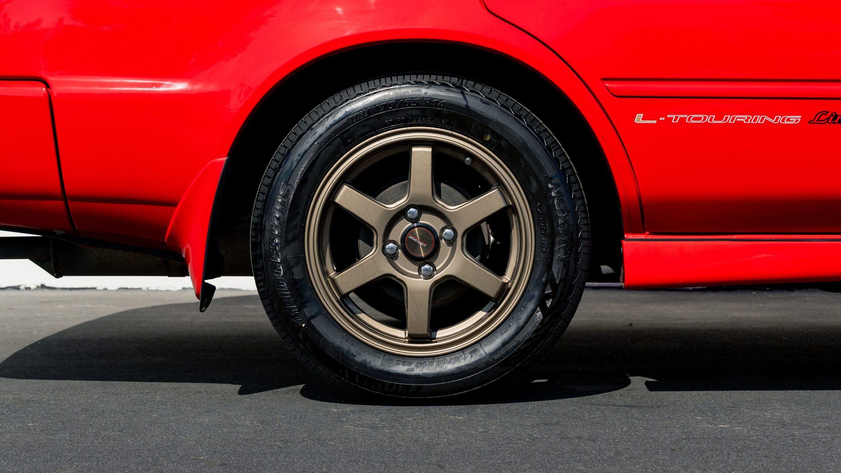 
								2000 Toyota Corolla Wagon Touring full									