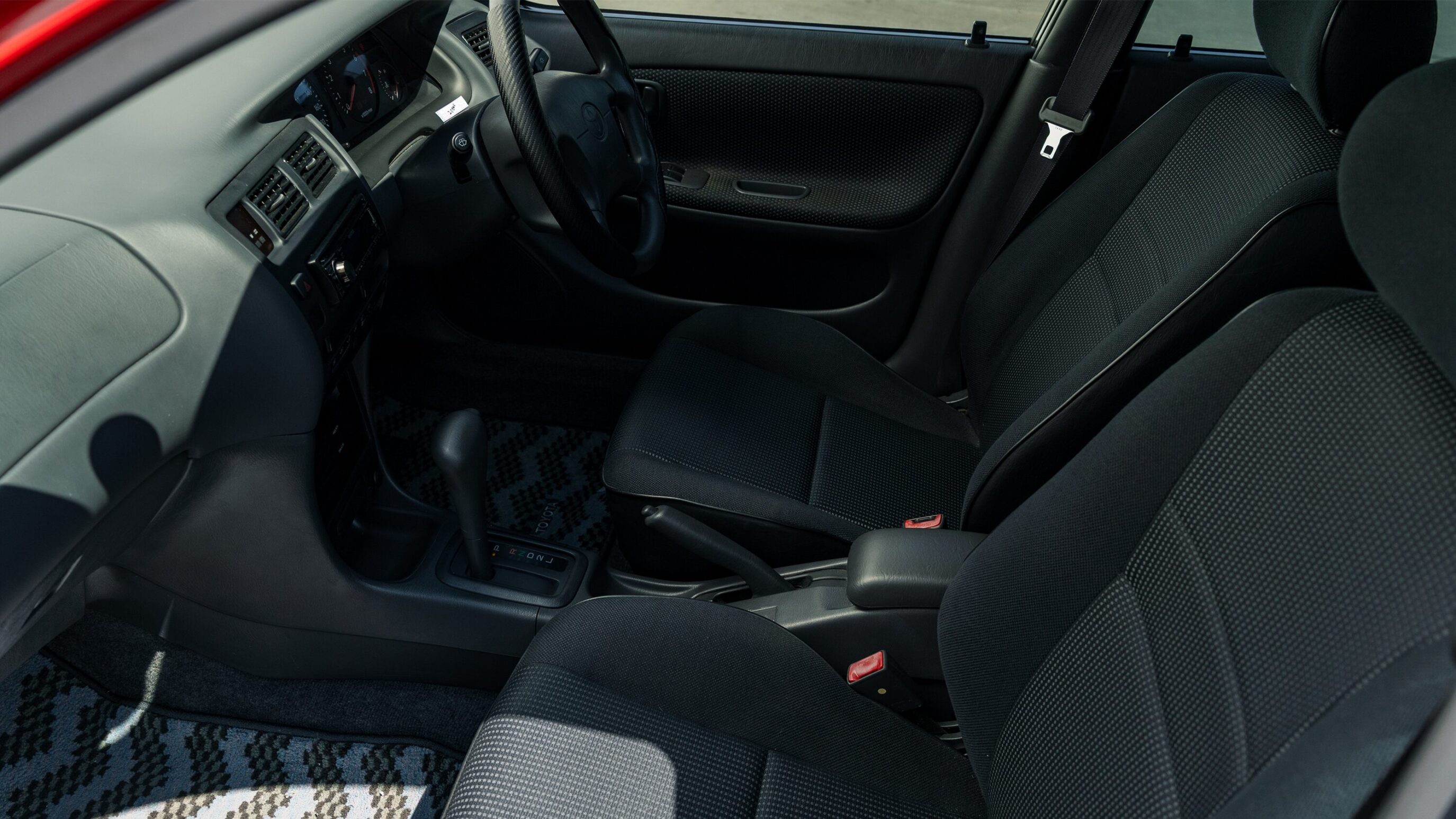 
								2000 Toyota Corolla Wagon Touring full									