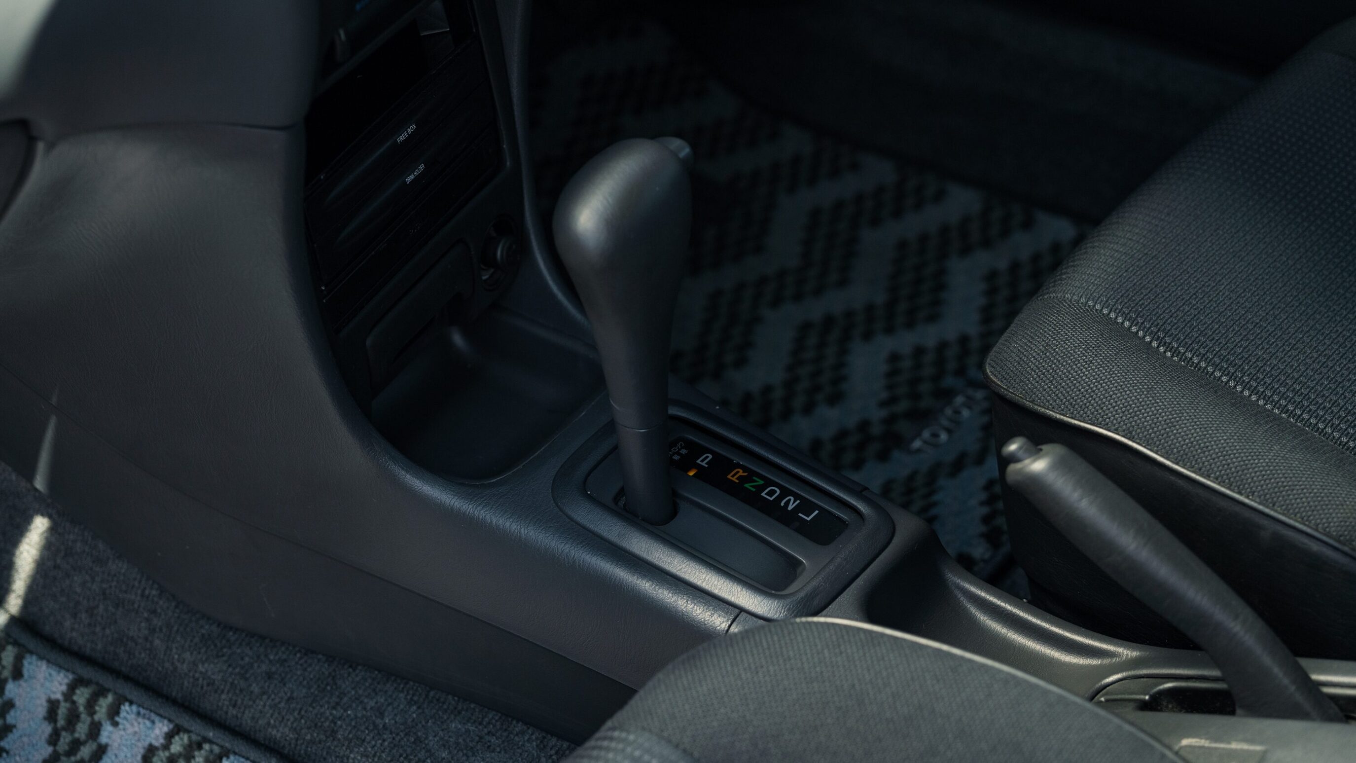 
								2000 Toyota Corolla Wagon Touring full									