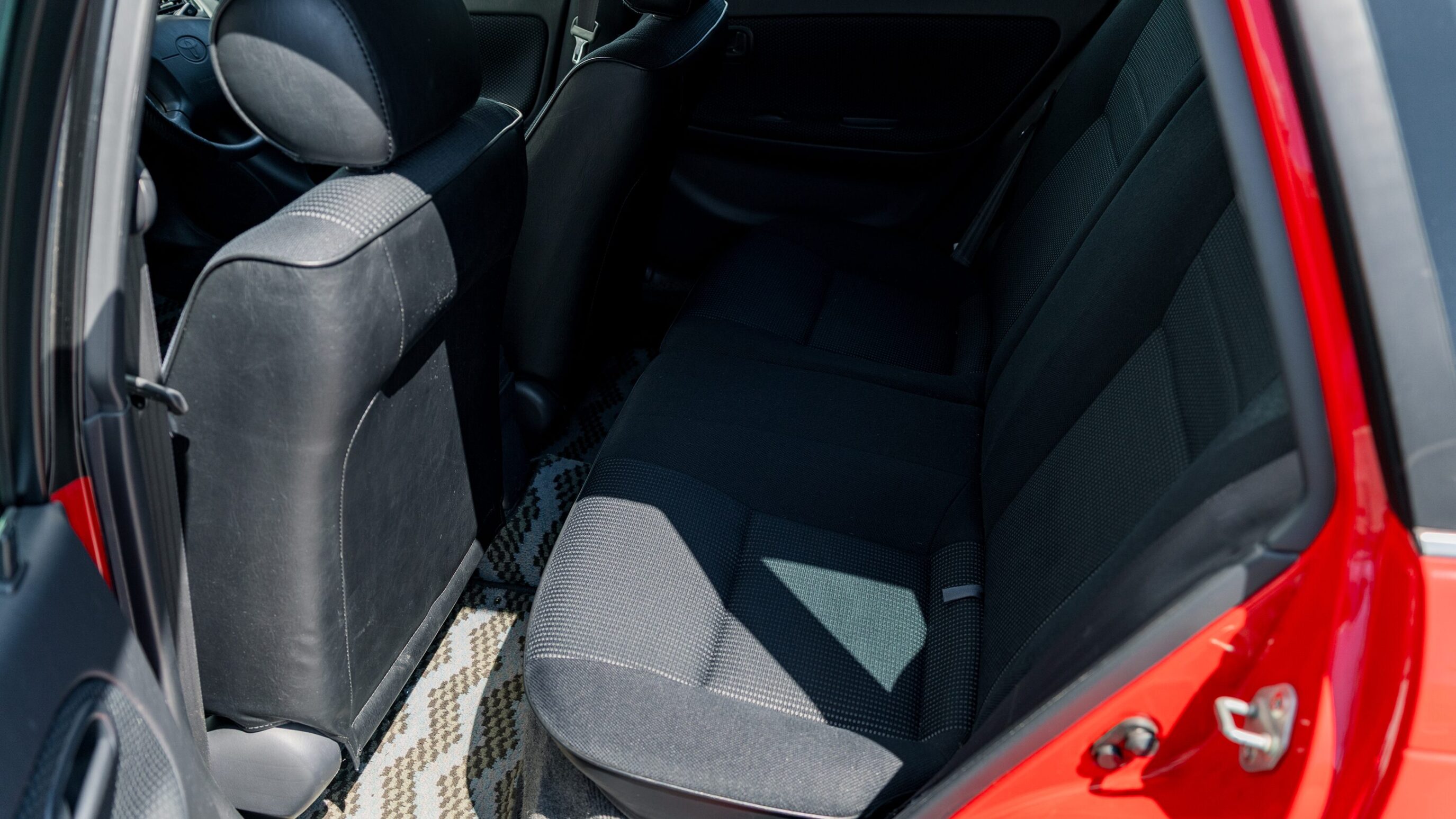 
								2000 Toyota Corolla Wagon Touring full									