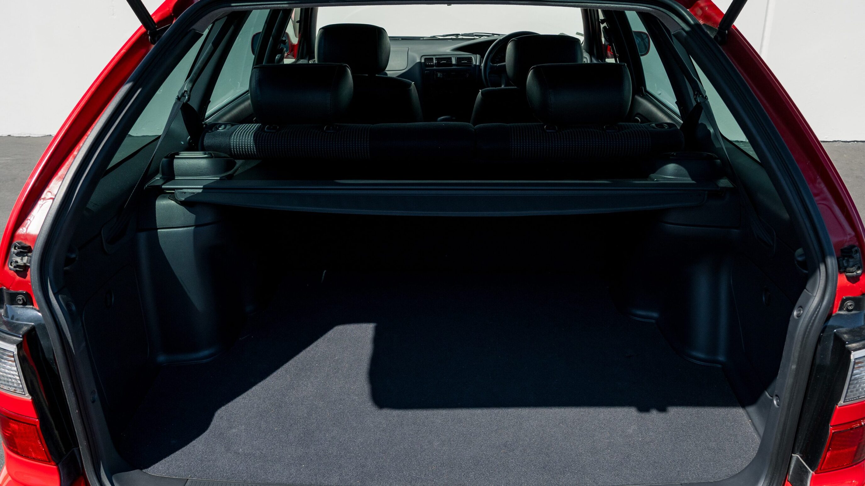 
								2000 Toyota Corolla Wagon Touring full									