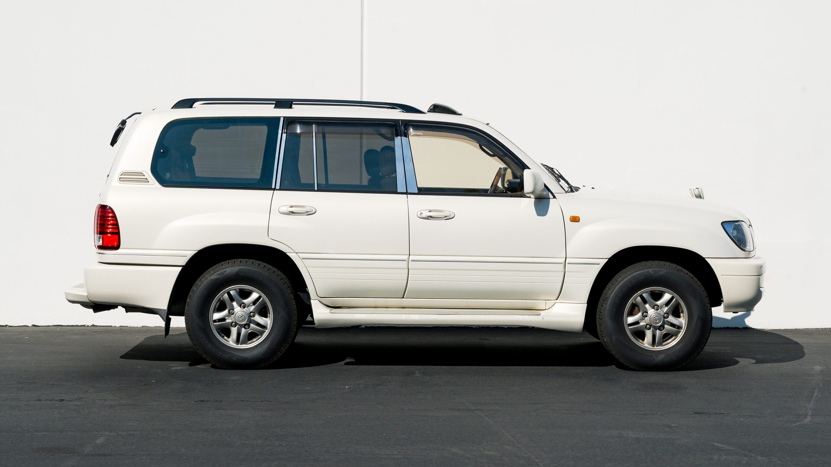 Toyota Land Cruiser Cygnus