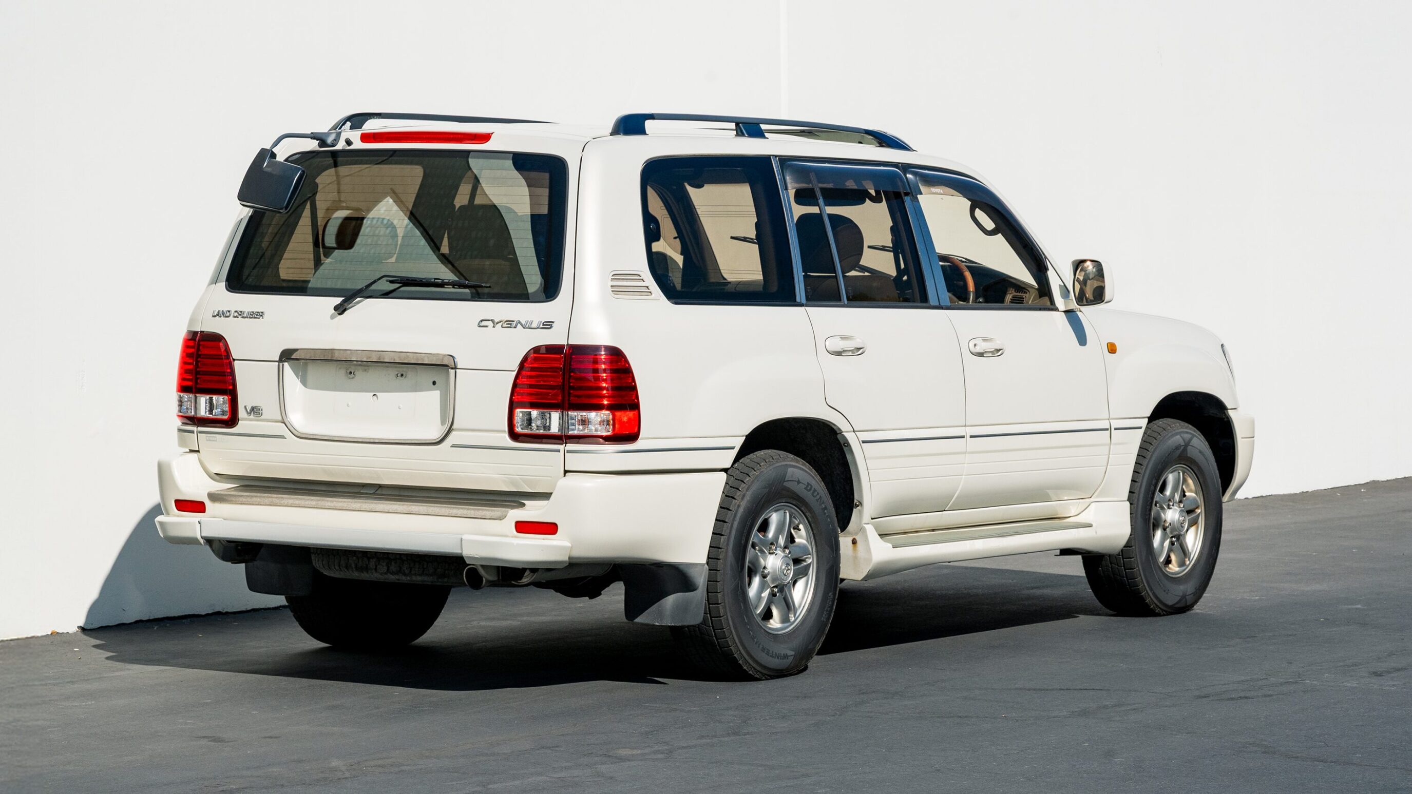 
								Toyota Land Cruiser Cygnus full									