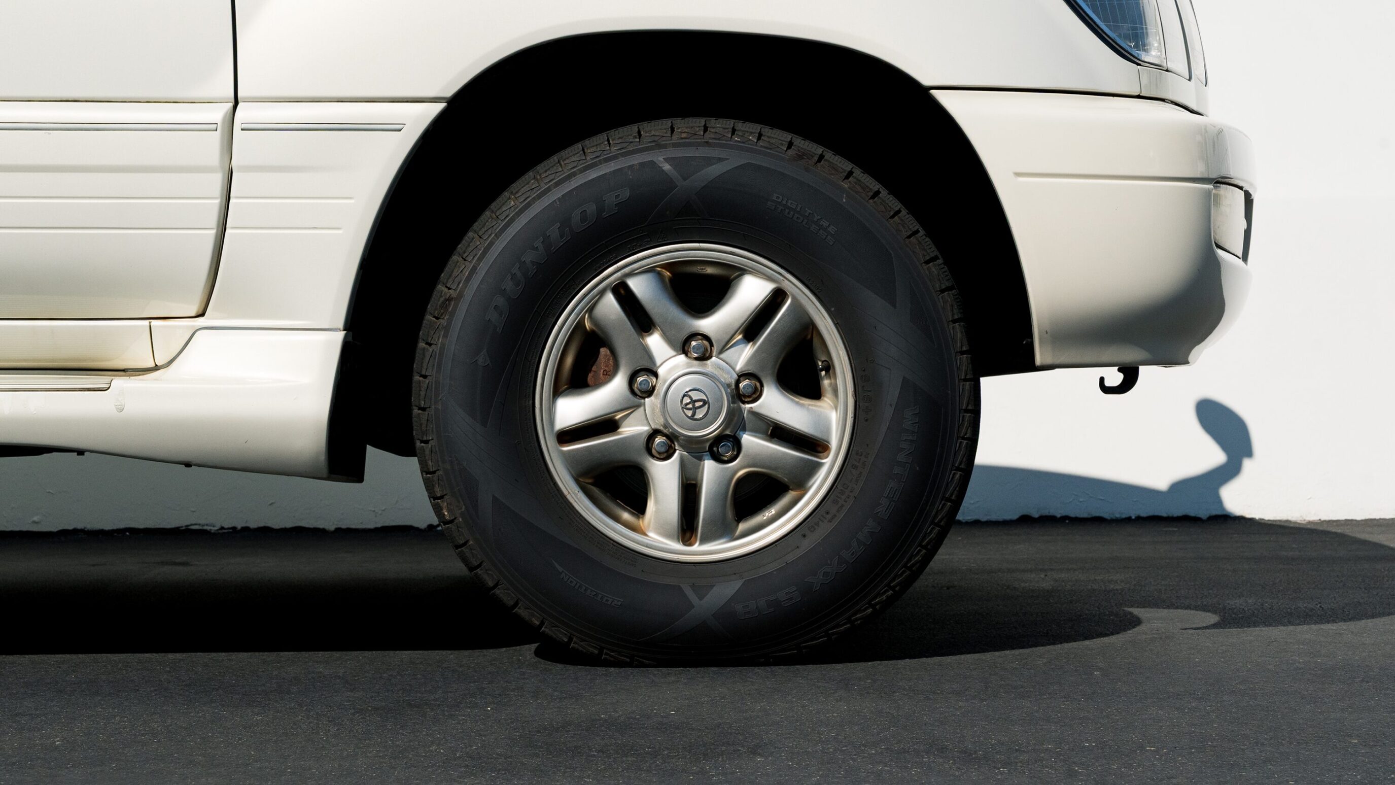 
								Toyota Land Cruiser Cygnus full									