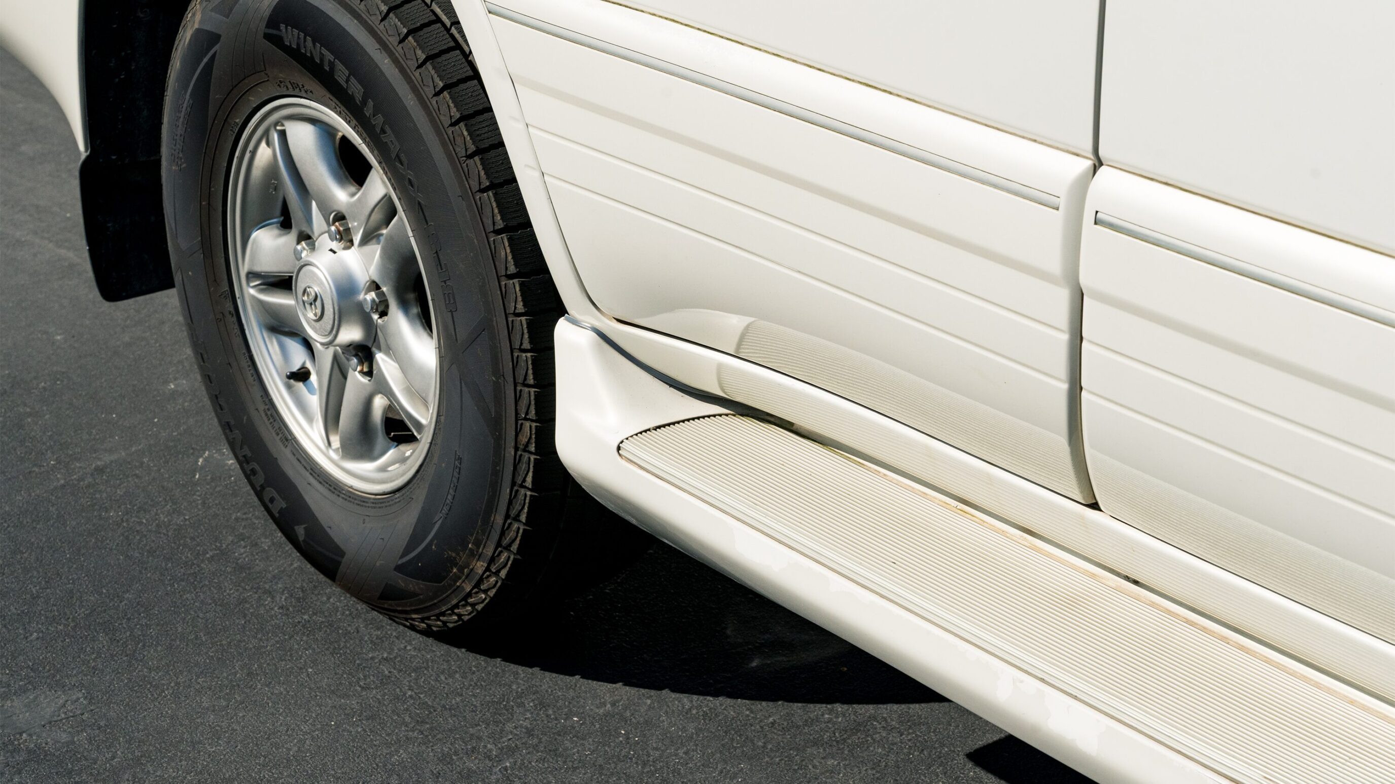 
								Toyota Land Cruiser Cygnus full									