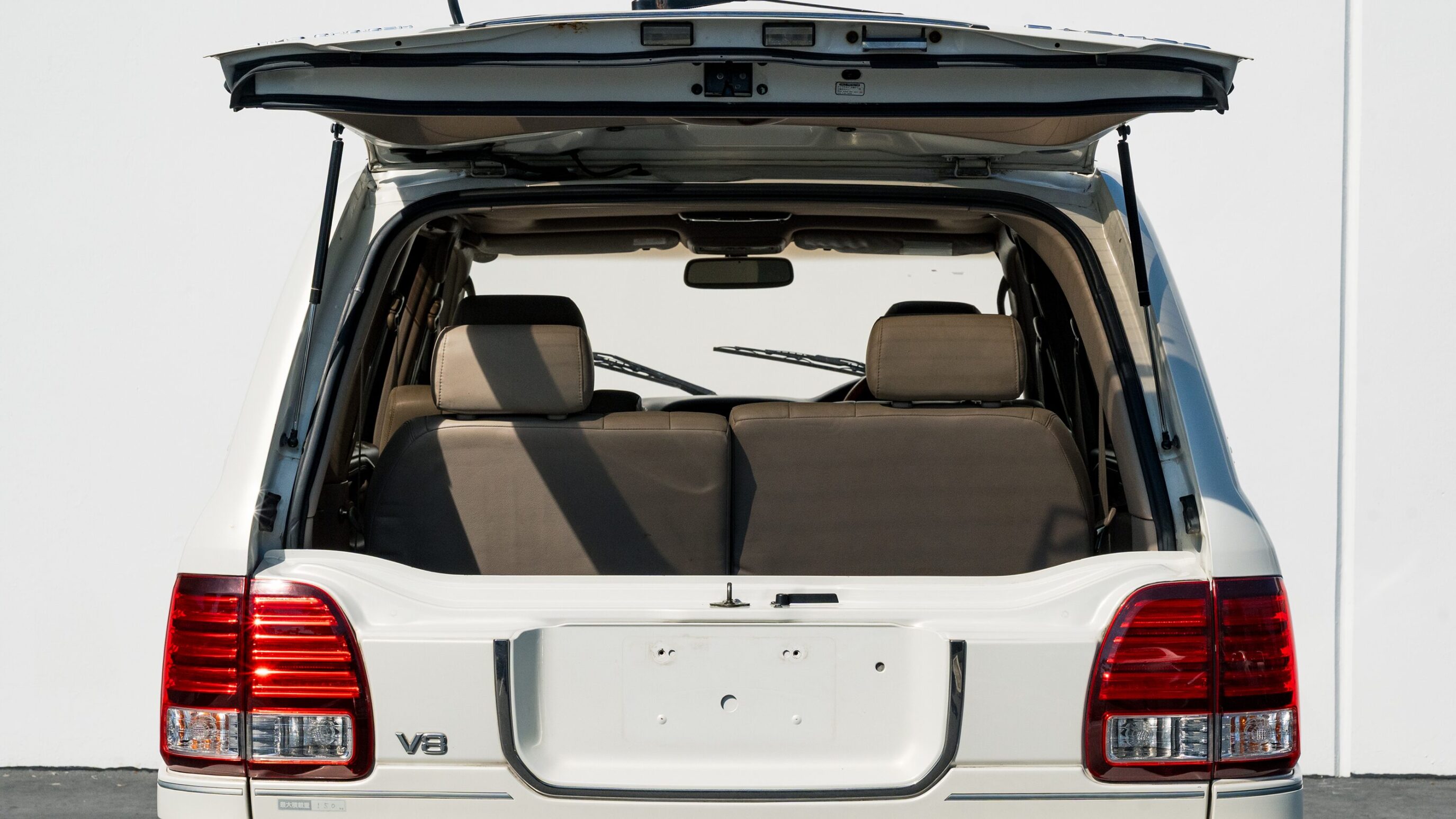 
								Toyota Land Cruiser Cygnus full									