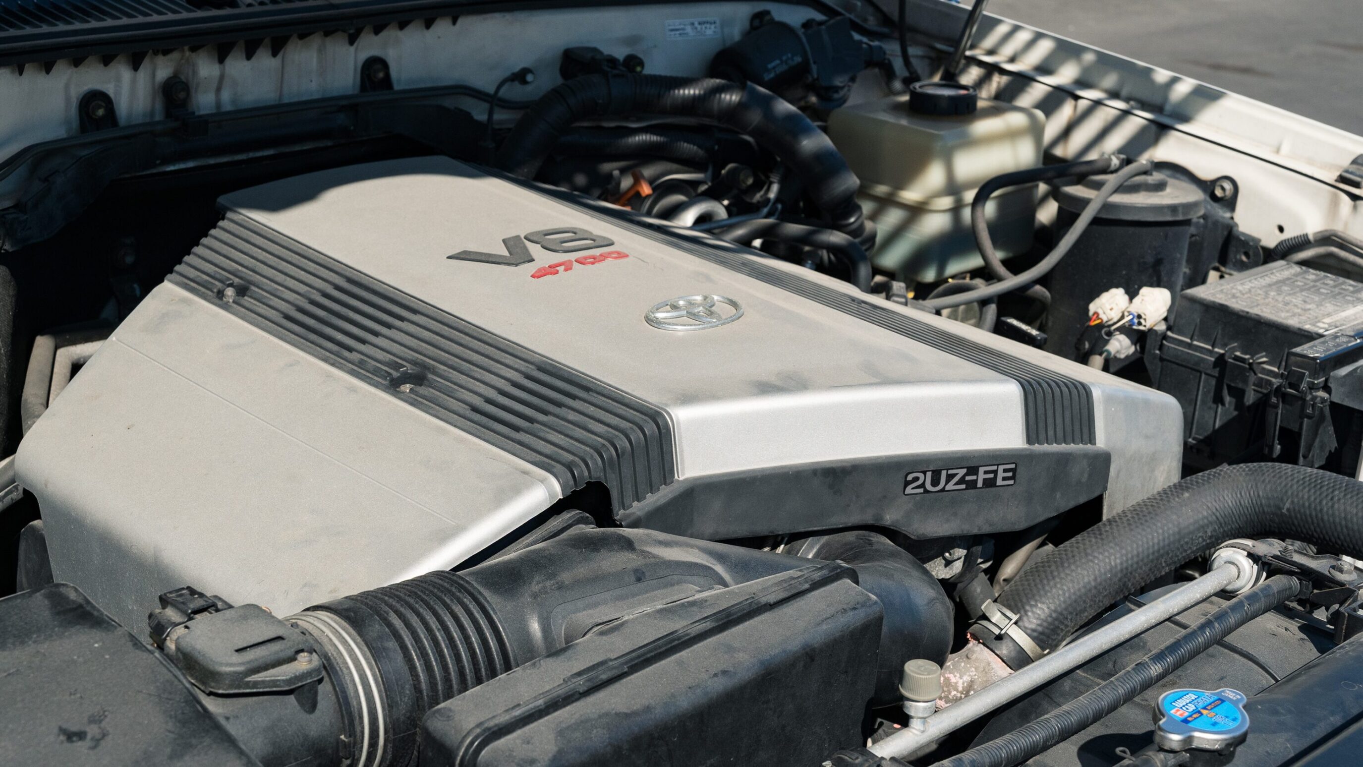 
								Toyota Land Cruiser Cygnus full									