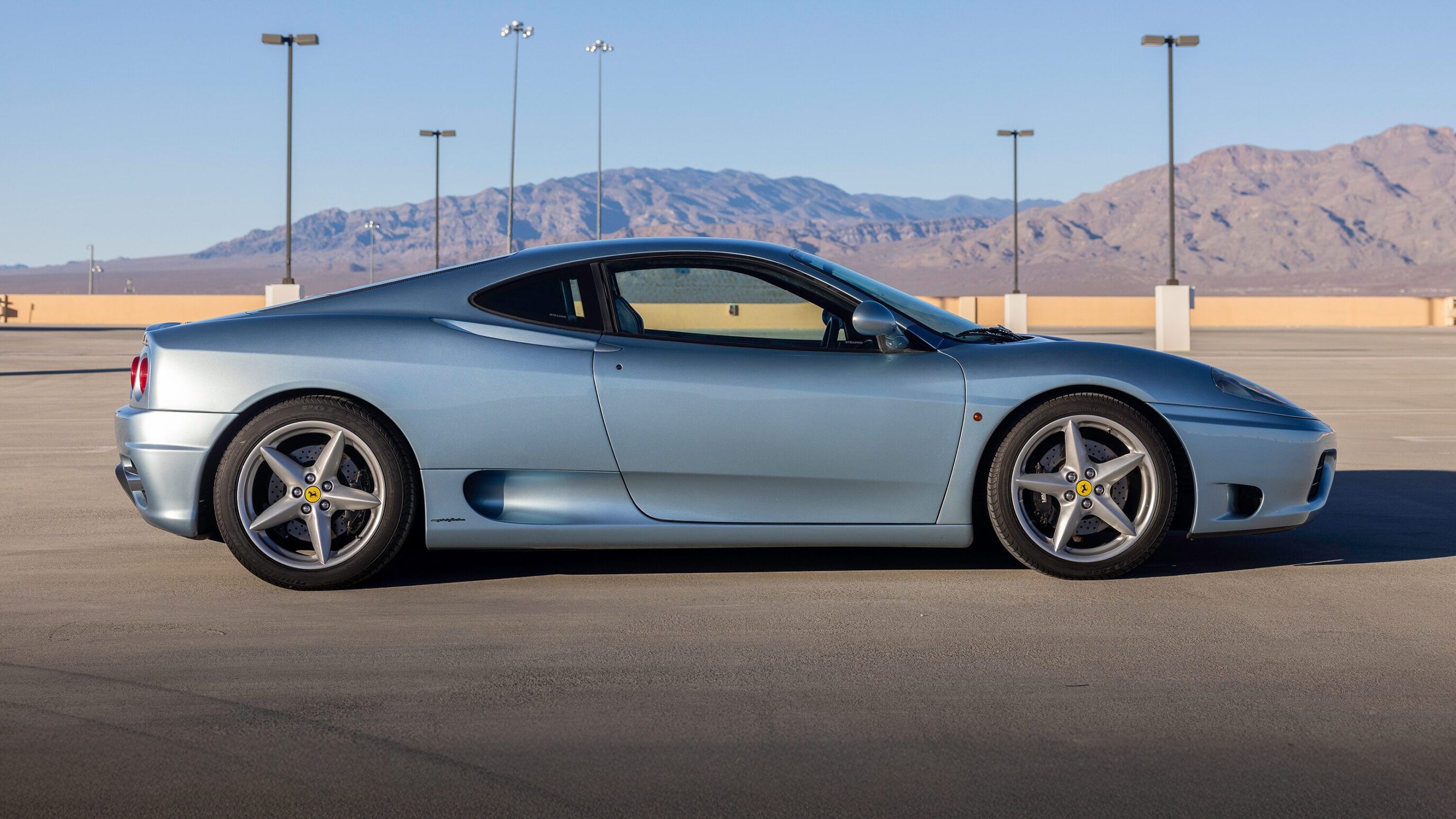 
								1999 Ferrari 360 Modena F1 Grigio Alloy full									