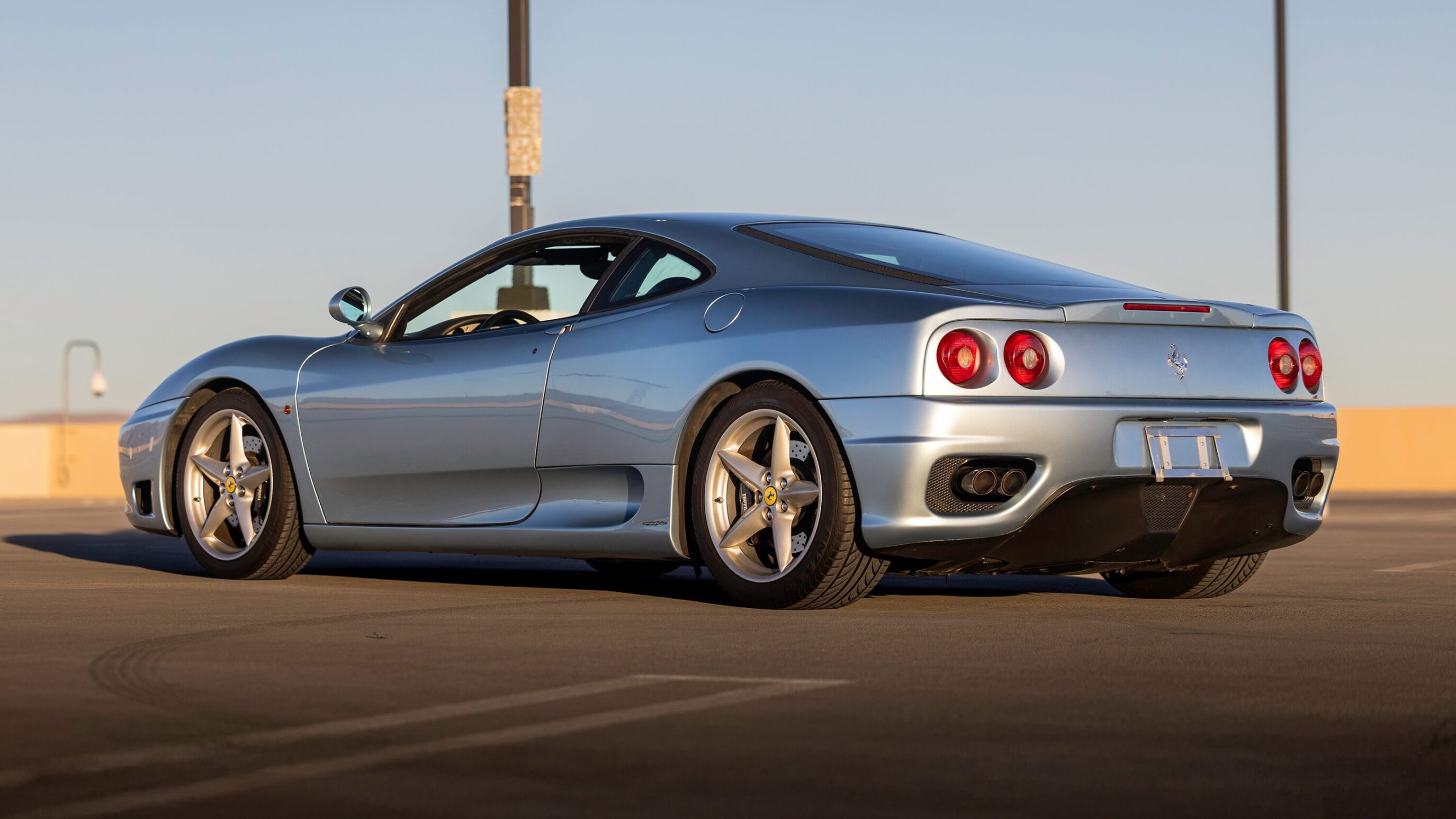 
								1999 Ferrari 360 Modena F1 Grigio Alloy full									
