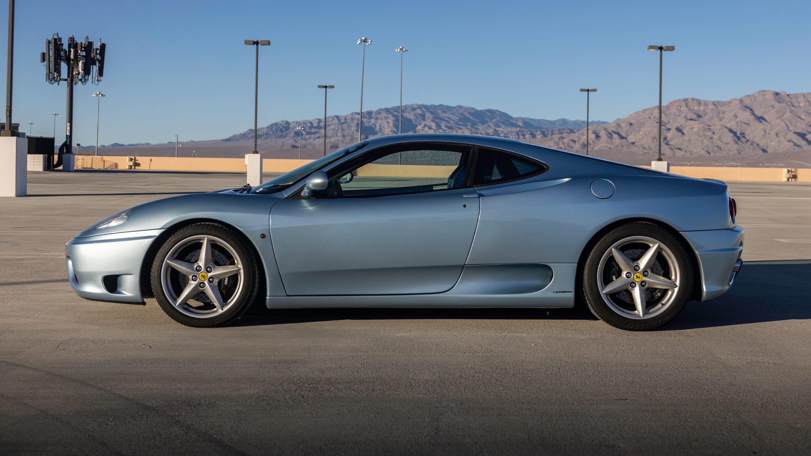 
								1999 Ferrari 360 Modena F1 Grigio Alloy full									