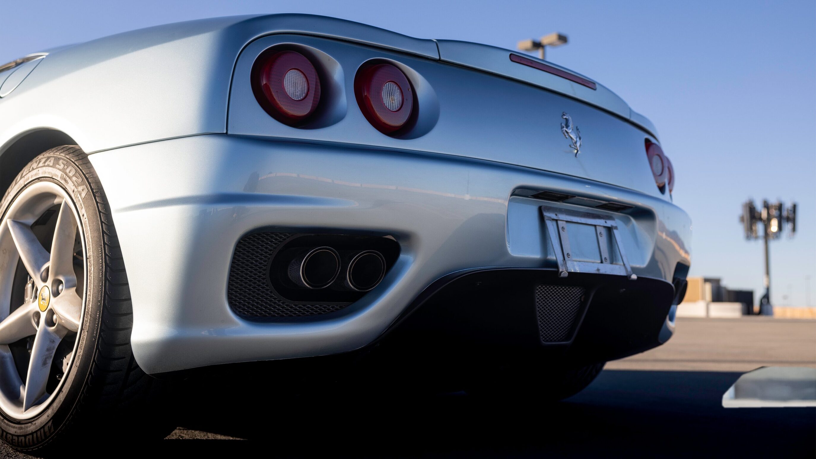 
								1999 Ferrari 360 Modena F1 Grigio Alloy full									