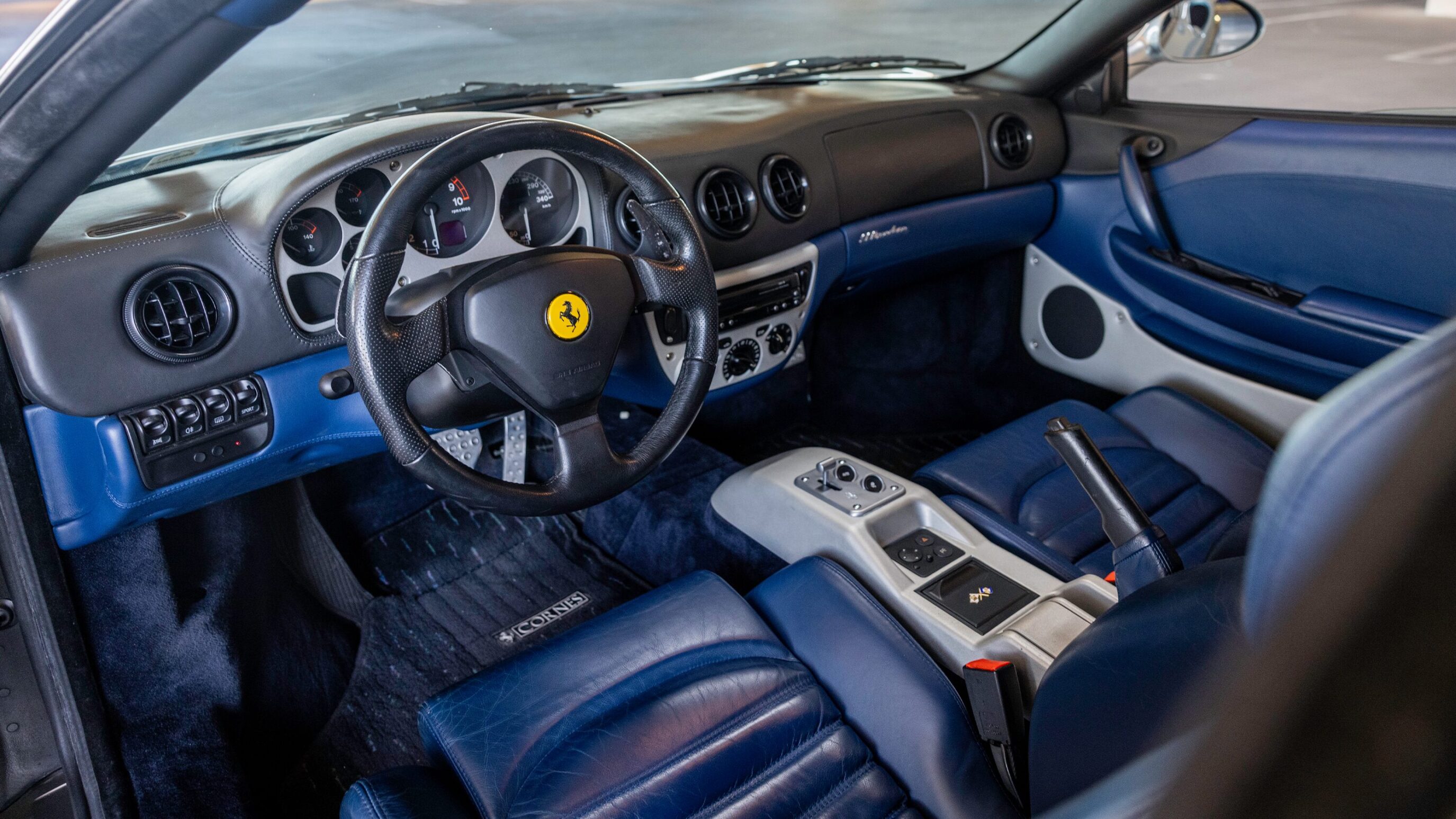 
								1999 Ferrari 360 Modena F1 Grigio Alloy full									