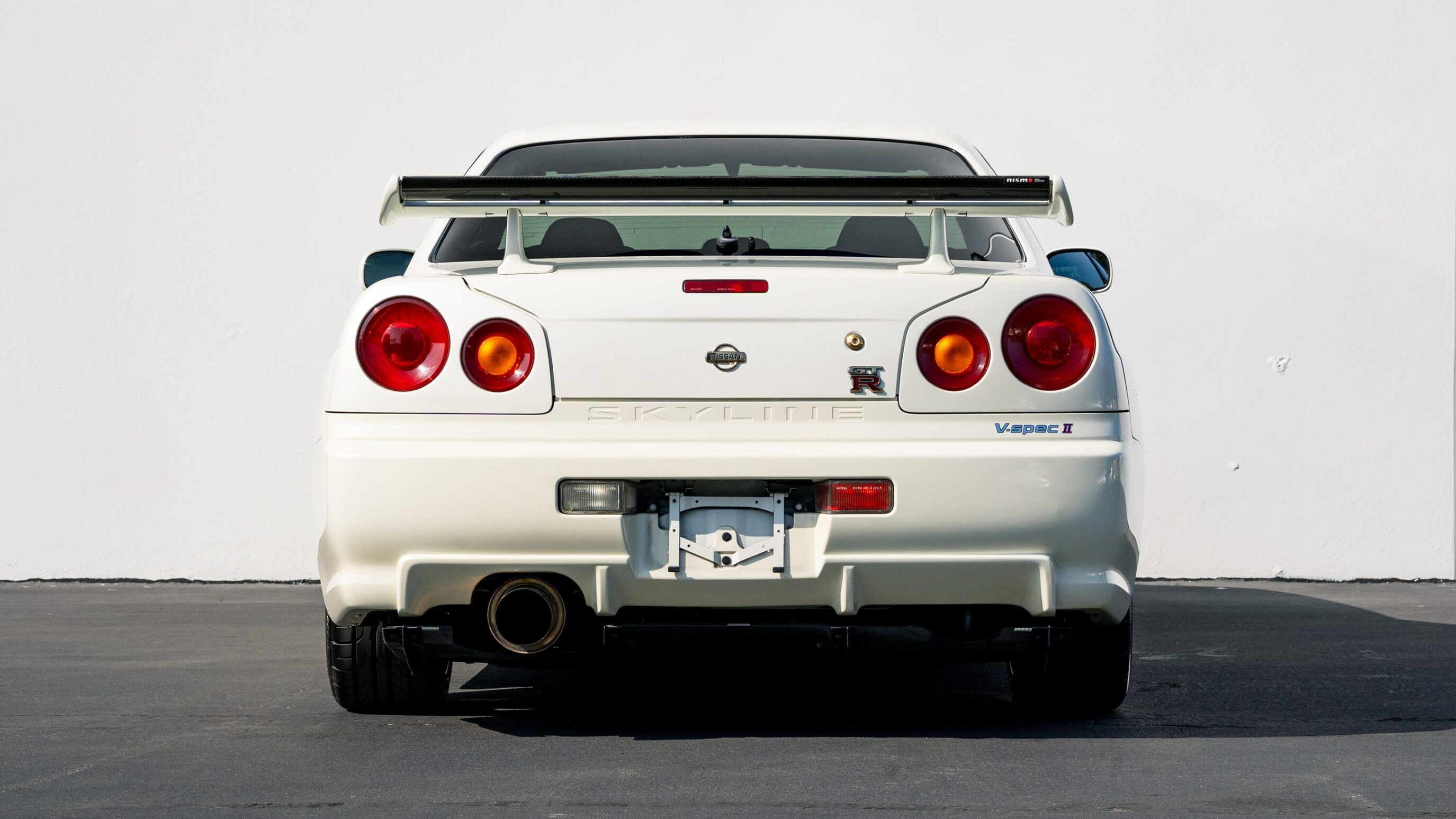 
								2000 Nissan Skyline GTR (BNR34) V-Spec II White full									