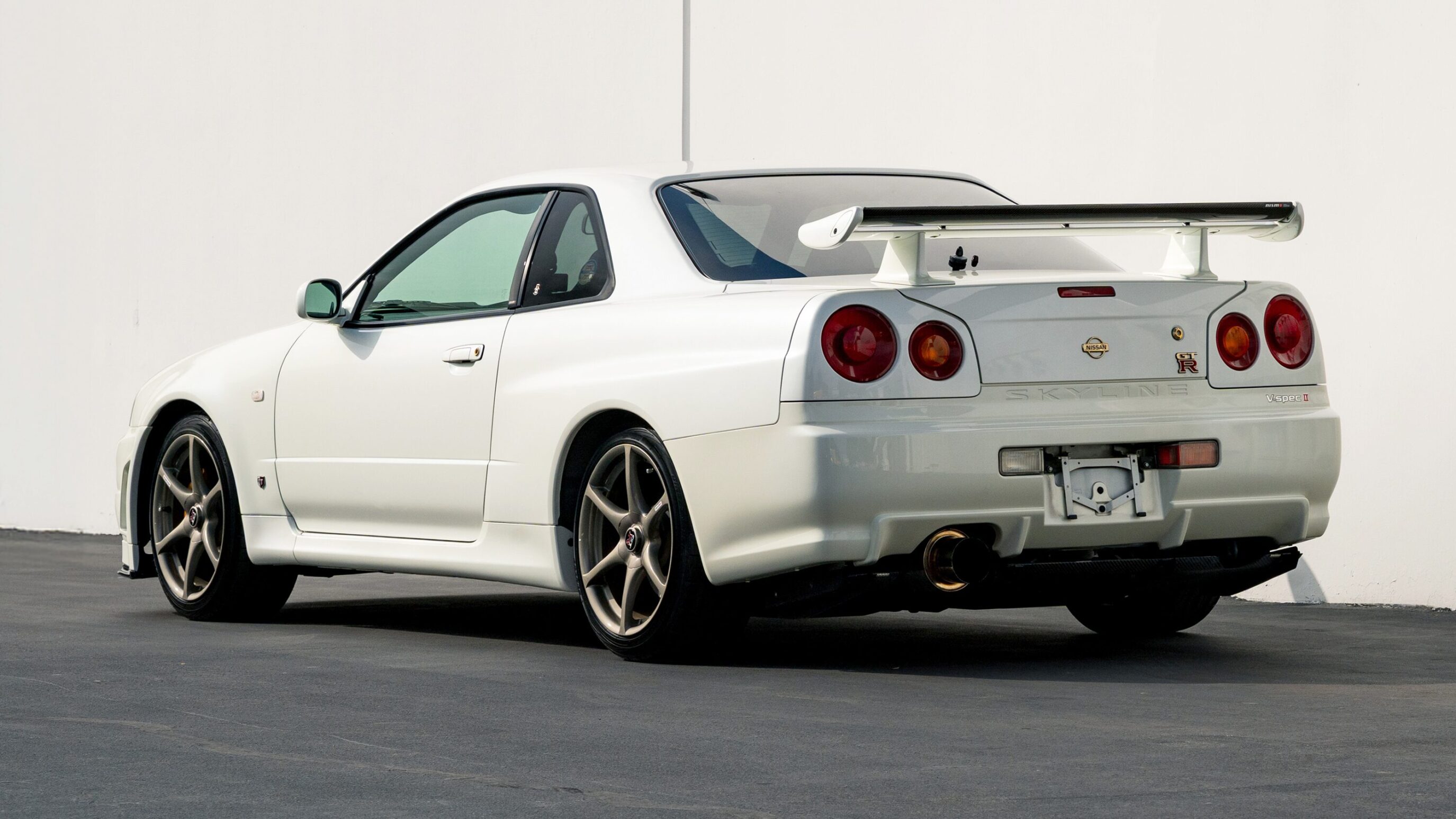 
								2000 Nissan Skyline GTR (BNR34) V-Spec II White full									