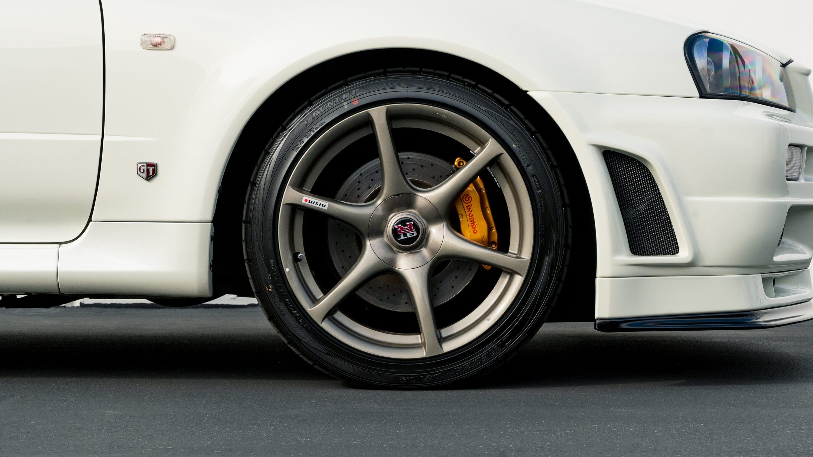 
								2000 Nissan Skyline GTR (BNR34) V-Spec II White full									