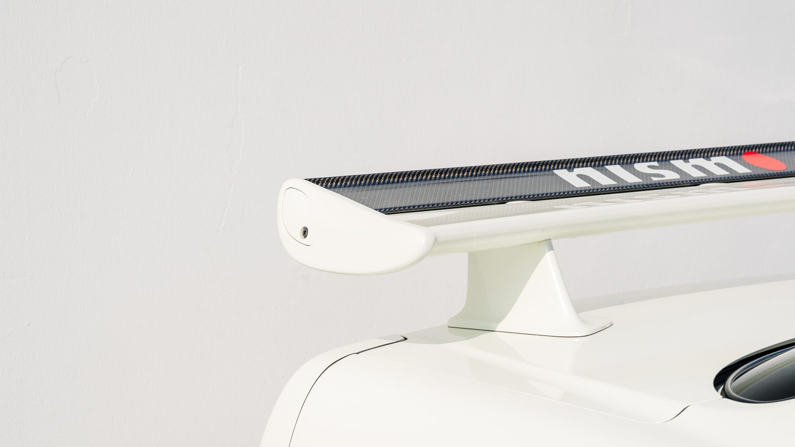 
								2000 Nissan Skyline GTR (BNR34) V-Spec II White full									