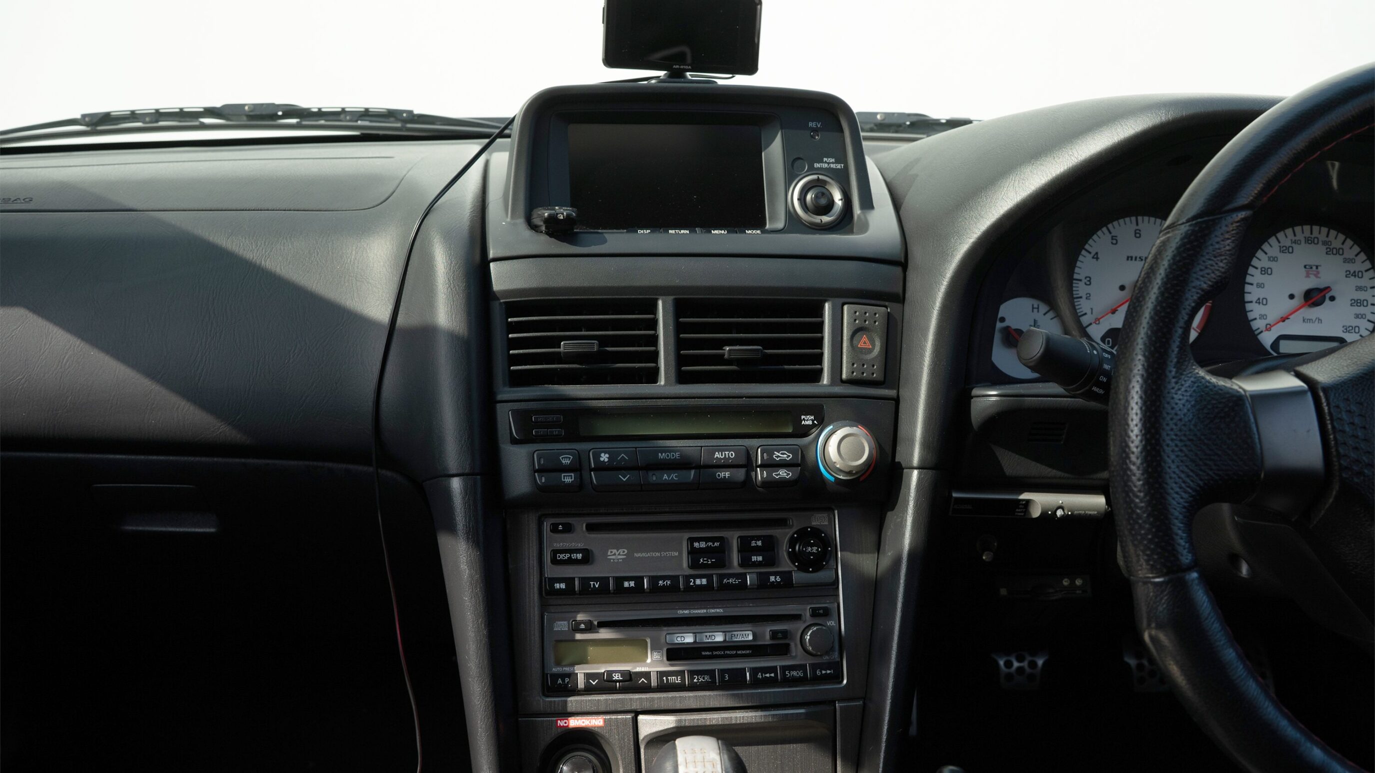 
								2000 Nissan Skyline GTR (BNR34) V-Spec II White full									