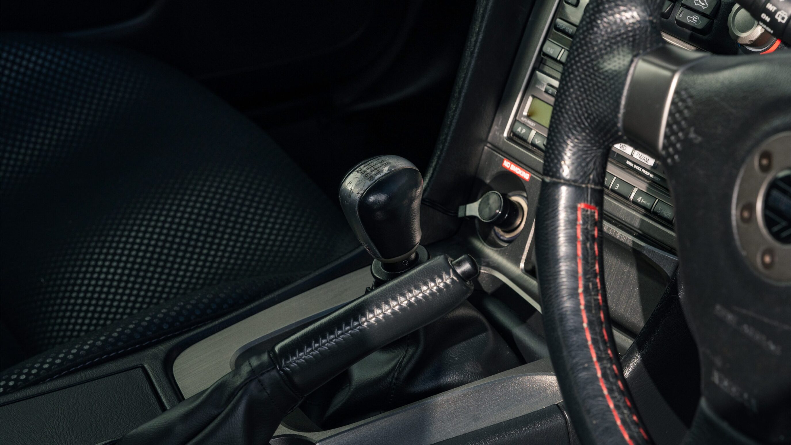 
								2000 Nissan Skyline GTR (BNR34) V-Spec II White full									