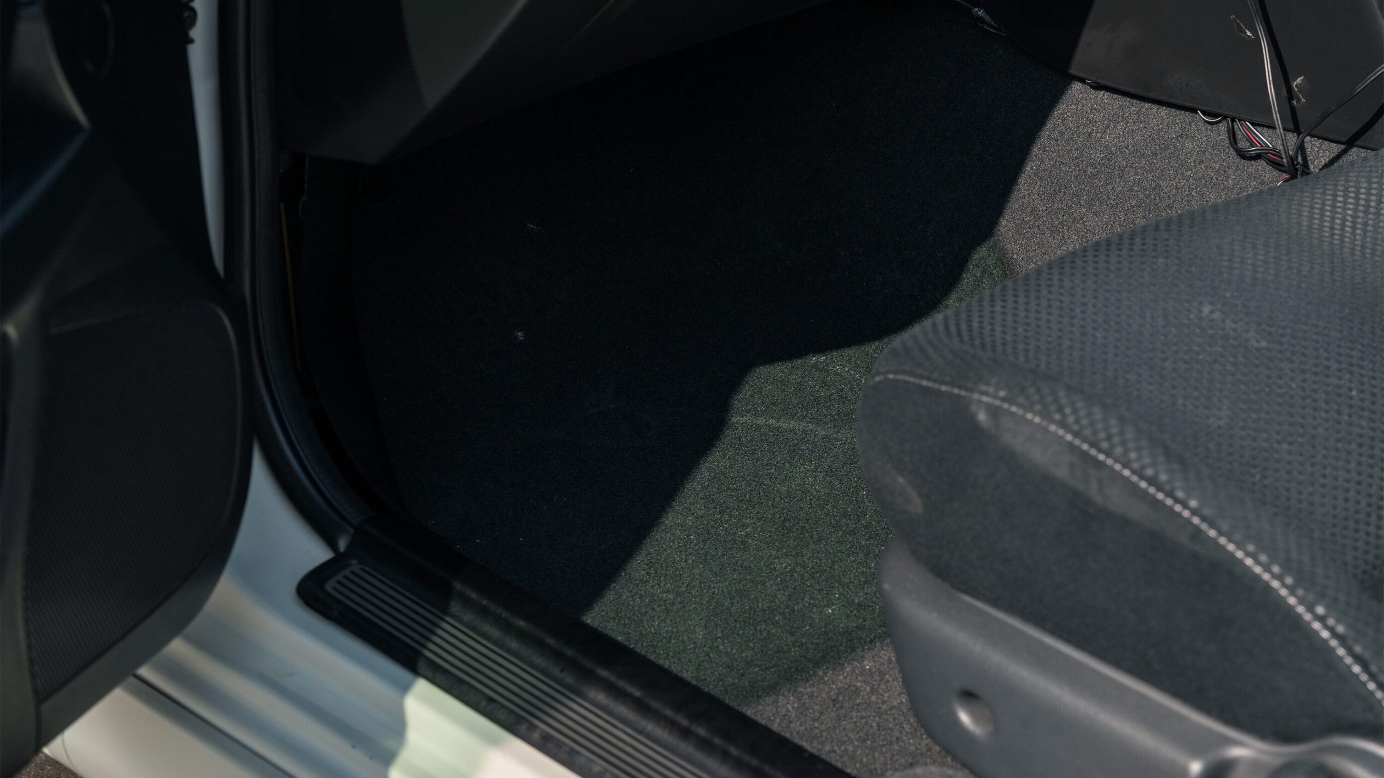 
								2000 Nissan Skyline GTR (BNR34) V-Spec II White full									