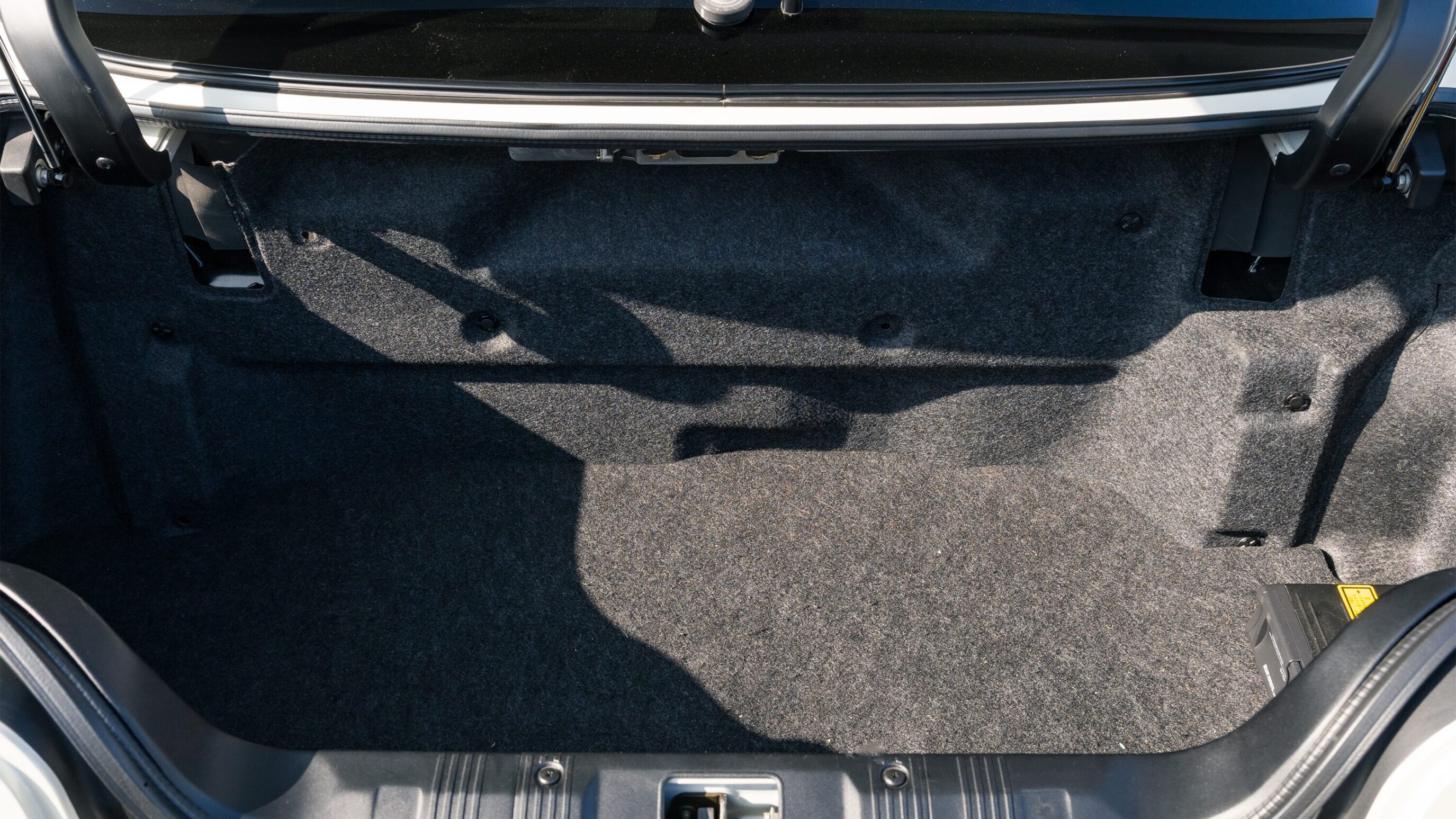 
								2000 Nissan Skyline GTR (BNR34) V-Spec II White full									