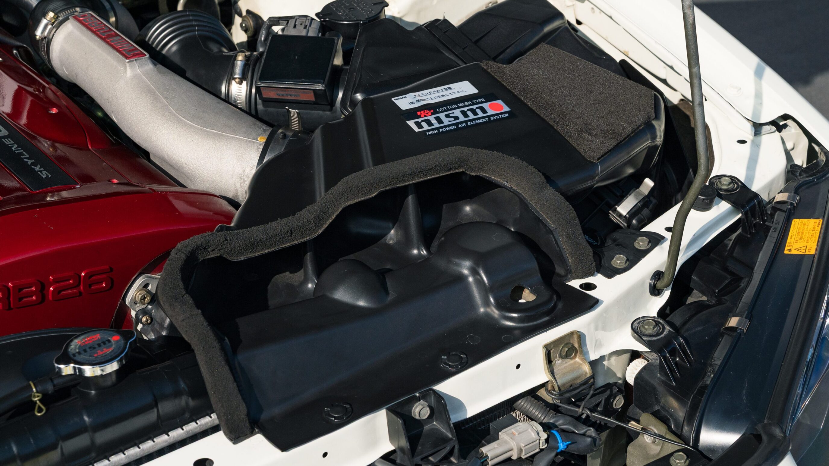 
								2000 Nissan Skyline GTR (BNR34) V-Spec II White full									