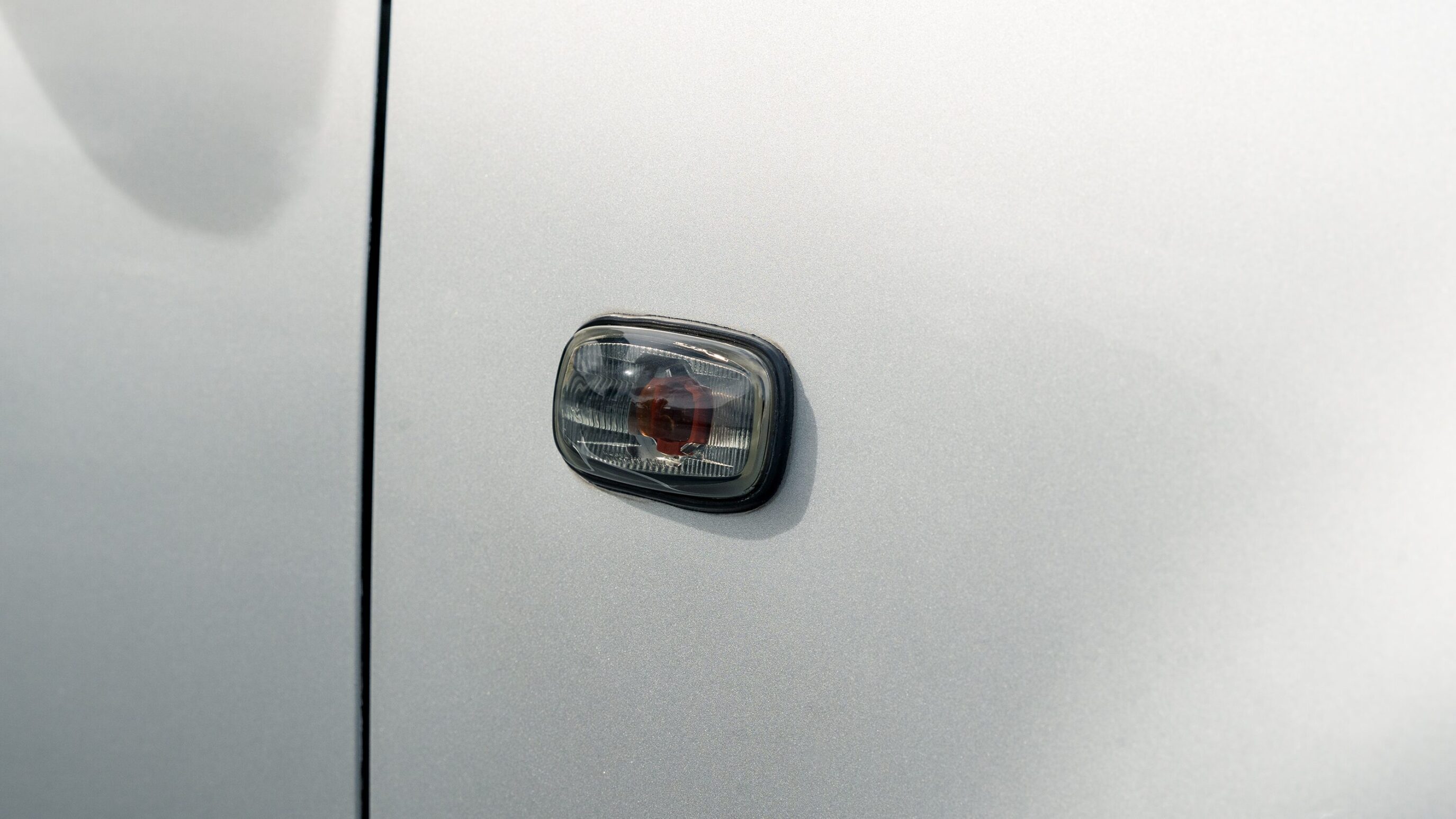 
								1999 Nissan Skyline GTR (BNR34) V-Spec Sonic Silver full									