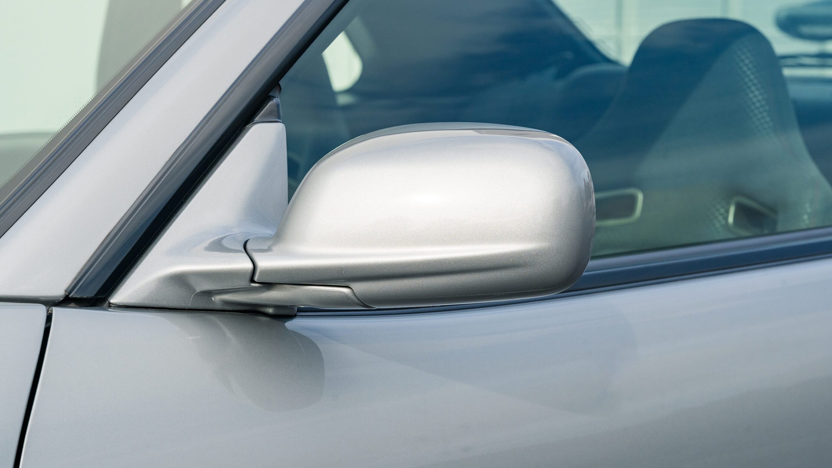 
								1999 Nissan Skyline GTR (BNR34) V-Spec Sonic Silver full									