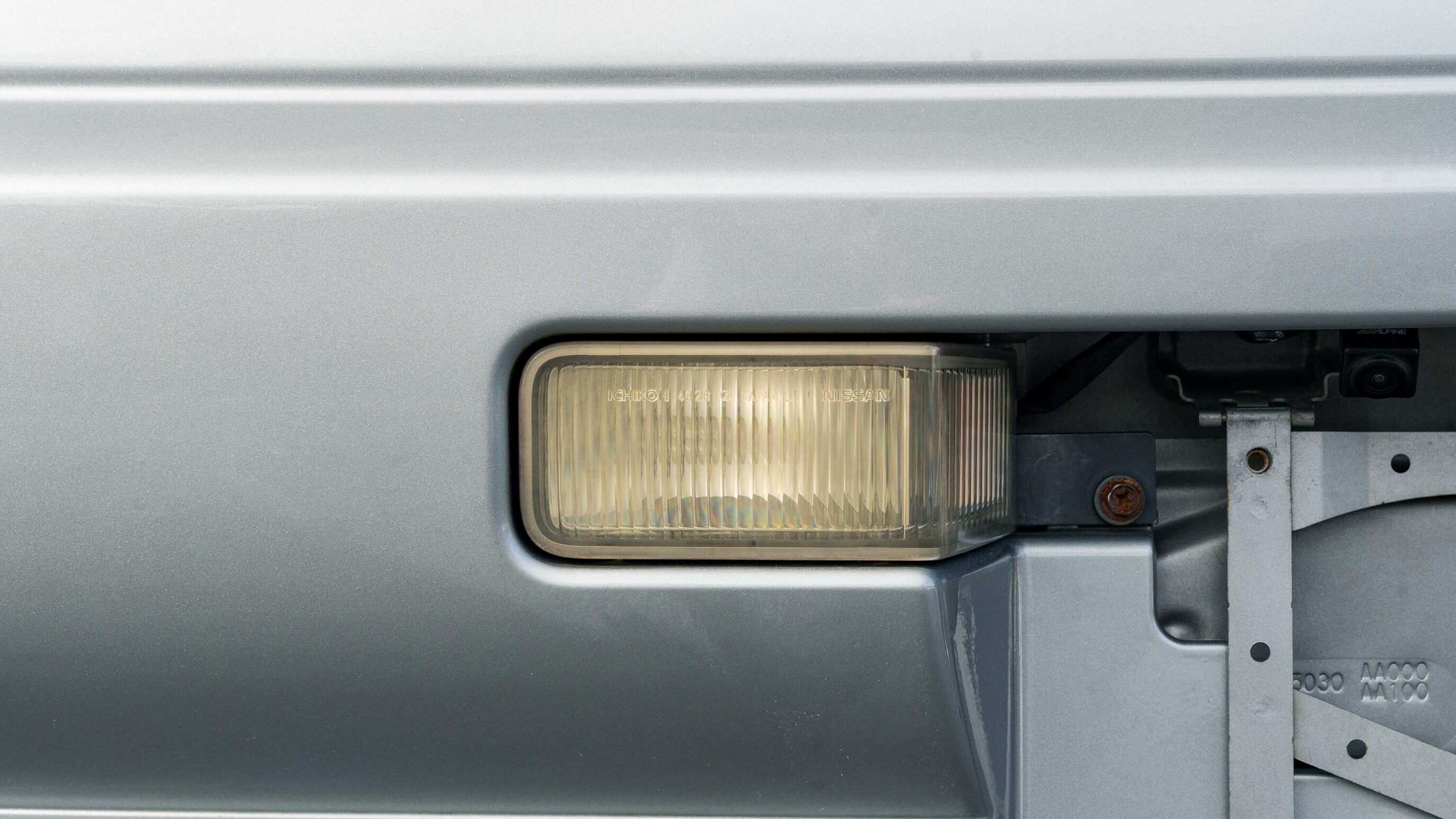 
								1999 Nissan Skyline GTR (BNR34) V-Spec Sonic Silver full									