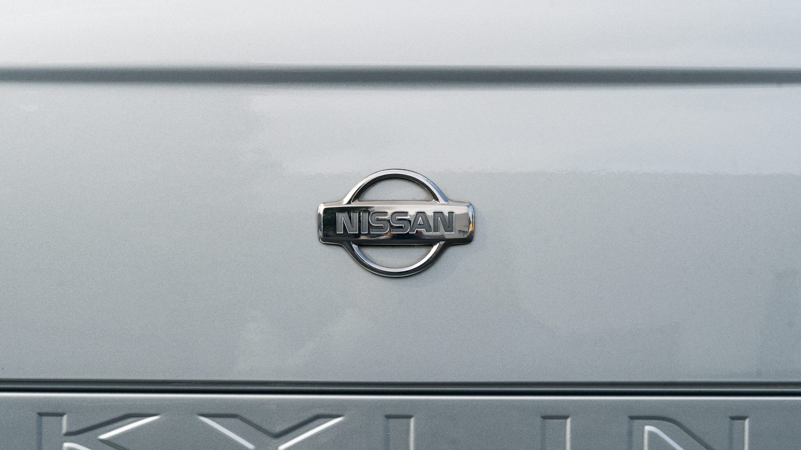 
								1999 Nissan Skyline GTR (BNR34) V-Spec Sonic Silver full									