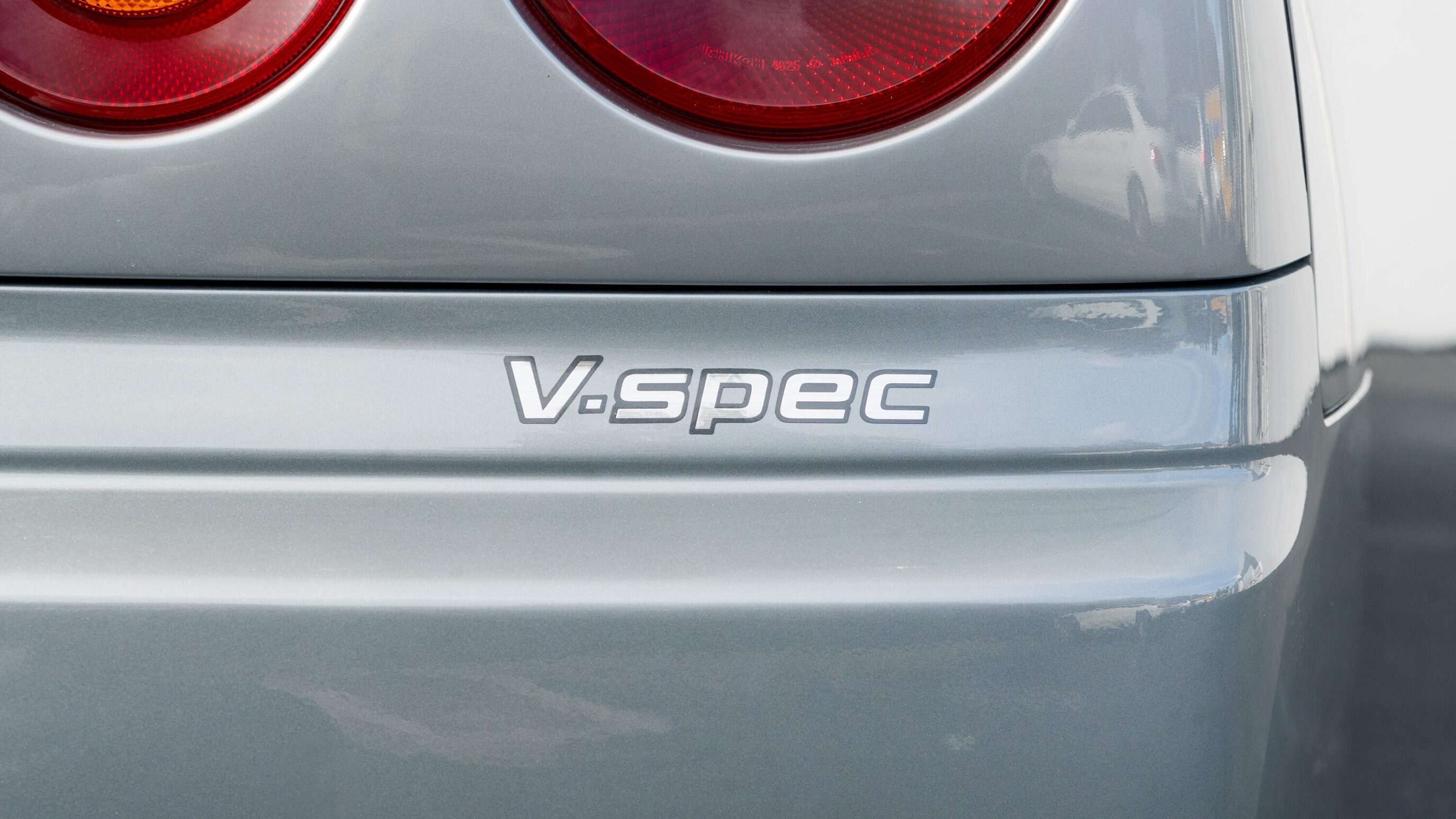 
								1999 Nissan Skyline GTR (BNR34) V-Spec Sonic Silver full									