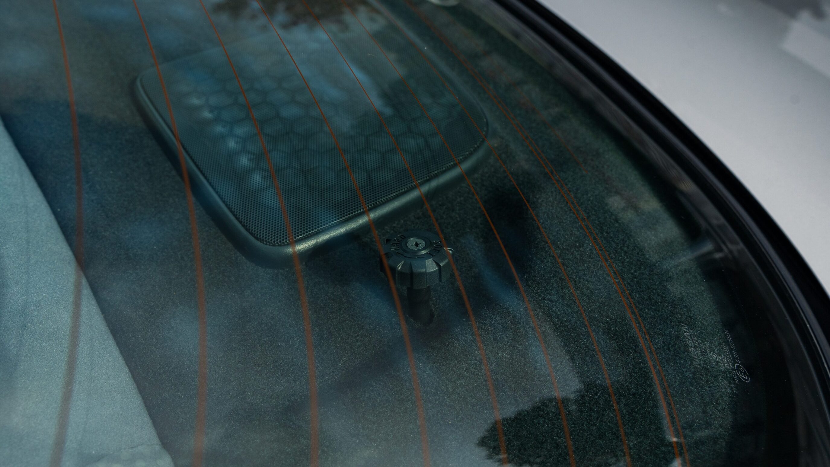 
								1999 Nissan Skyline GTR (BNR34) V-Spec Sonic Silver full									