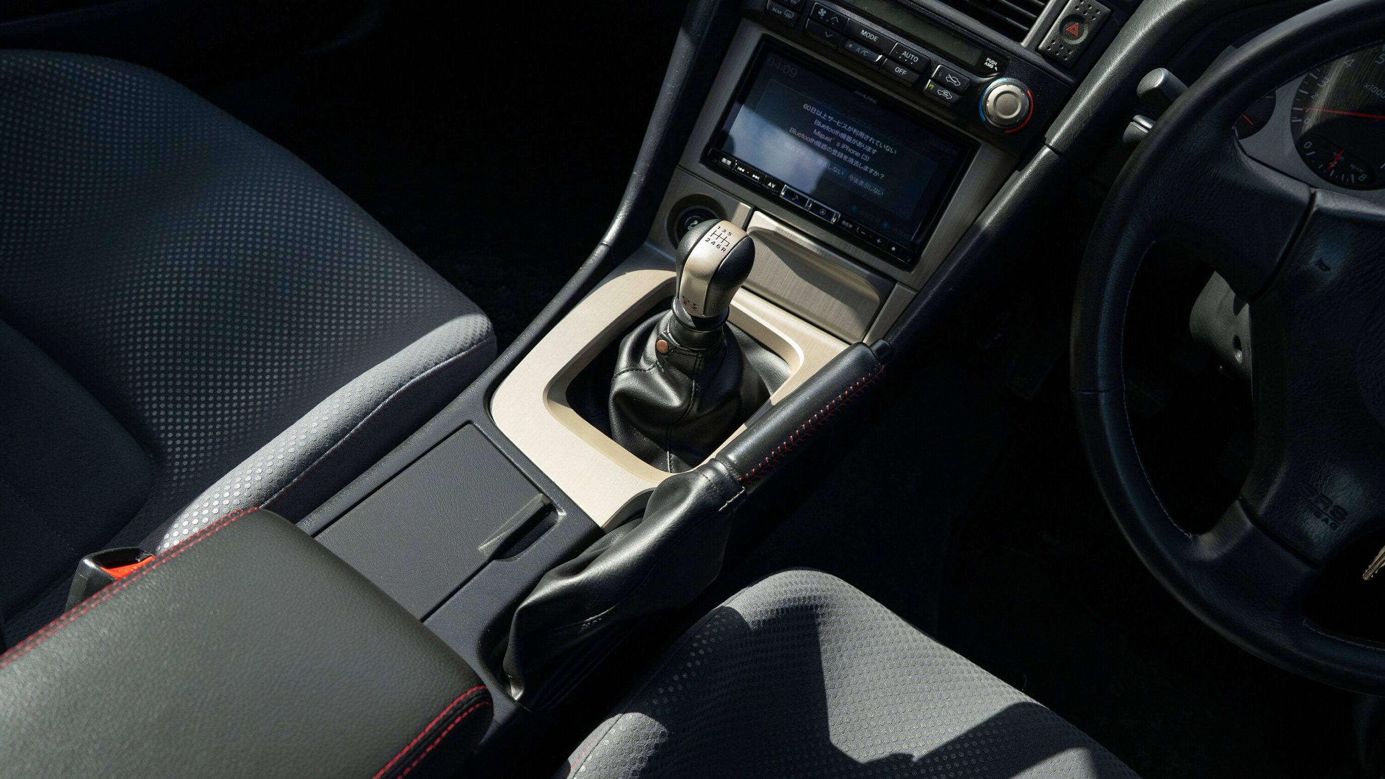 
								1999 Nissan Skyline GTR (BNR34) V-Spec Sonic Silver full									