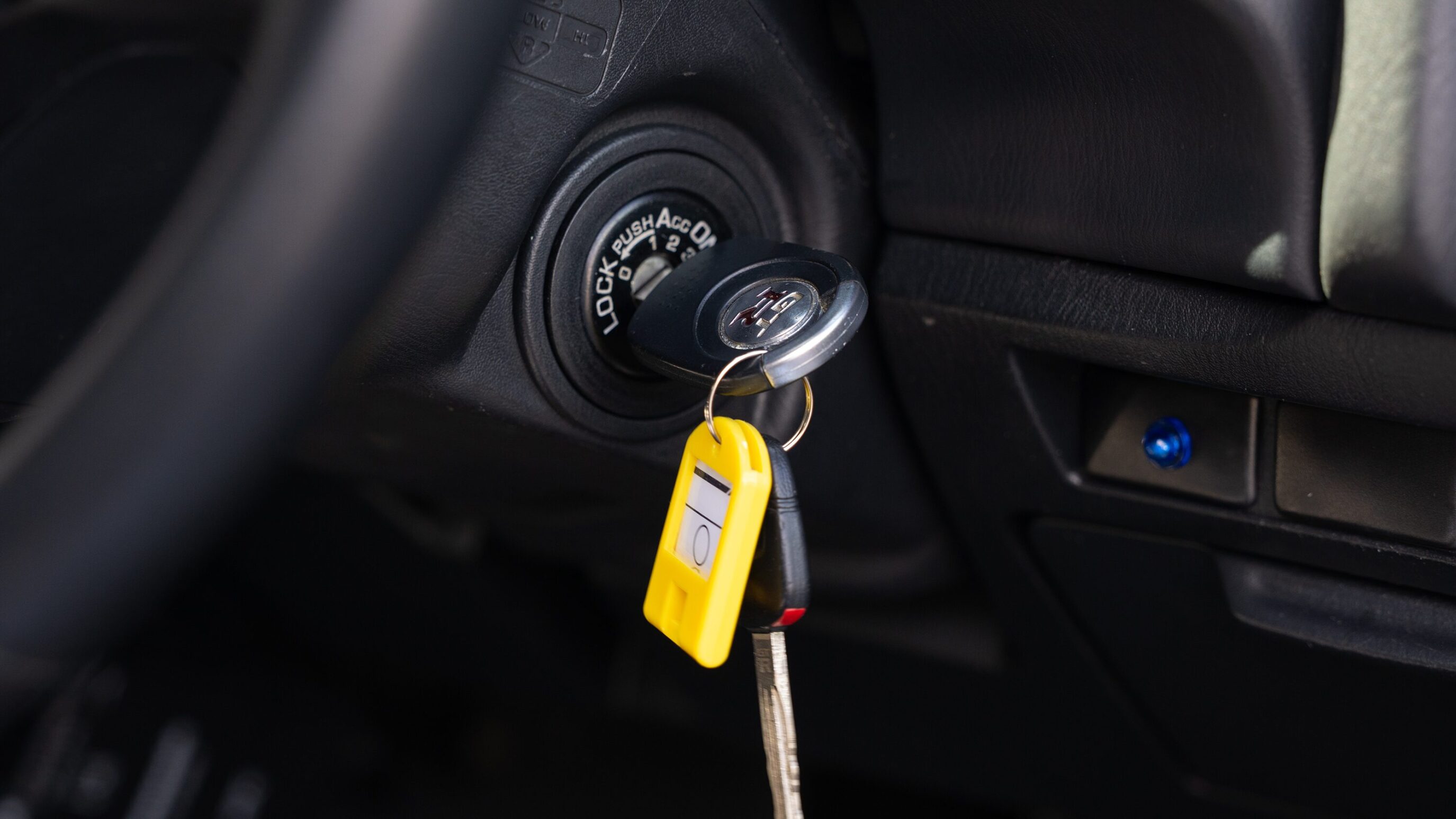 
								1999 Nissan Skyline GTR (BNR34) V-Spec Sonic Silver full									