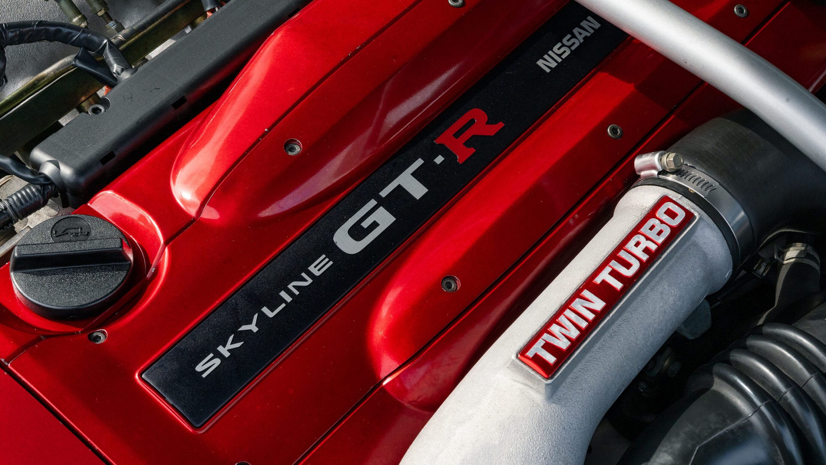 
								1999 Nissan Skyline GTR (BNR34) V-Spec Sonic Silver full									