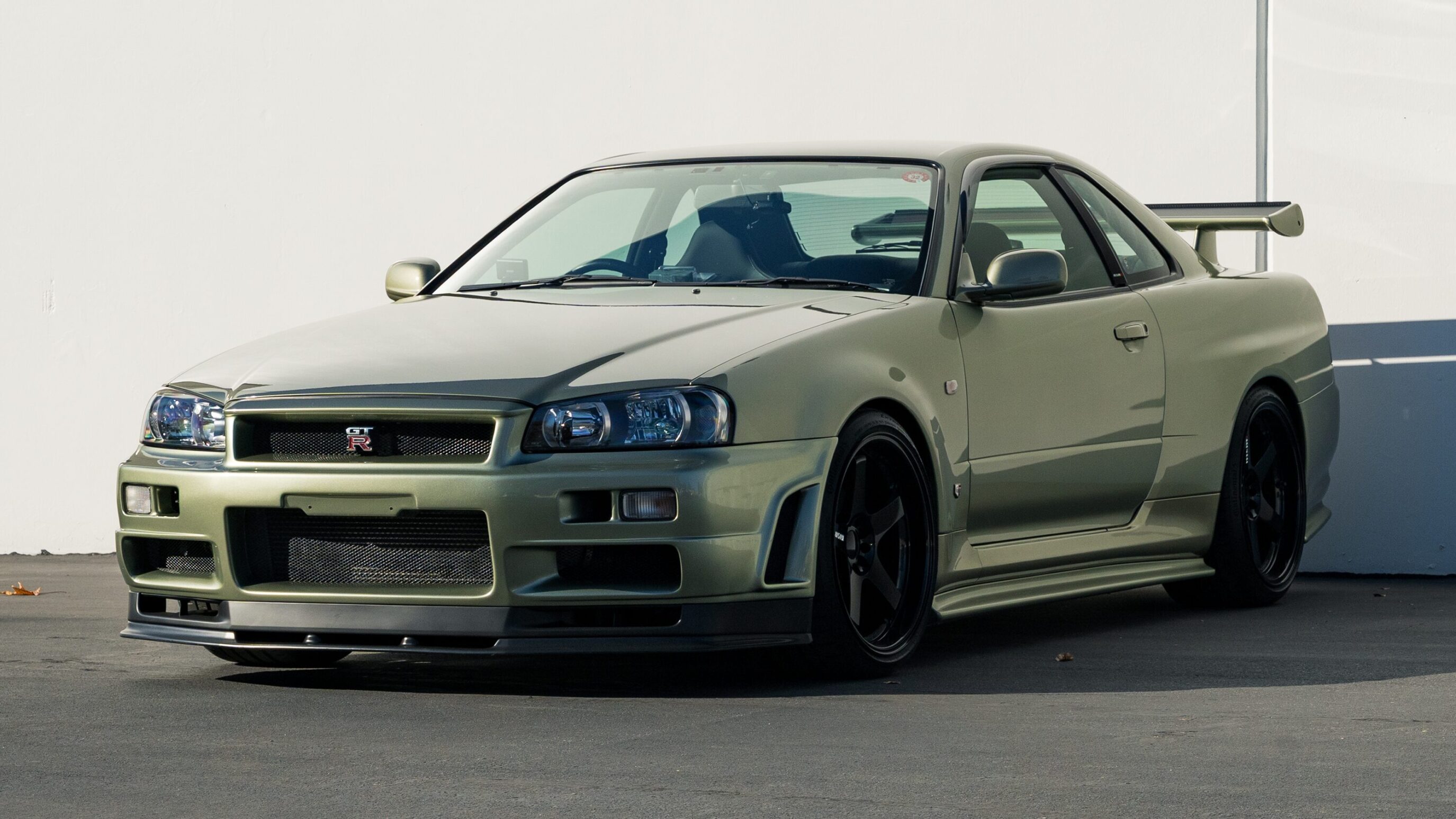 
								1999 Nissan Skyline GTR (BNR34) V-Spec Sonic Silver 2002 Nissan Skyline GTR (BNR34) M-Spec Nür Millennium Jade full									
